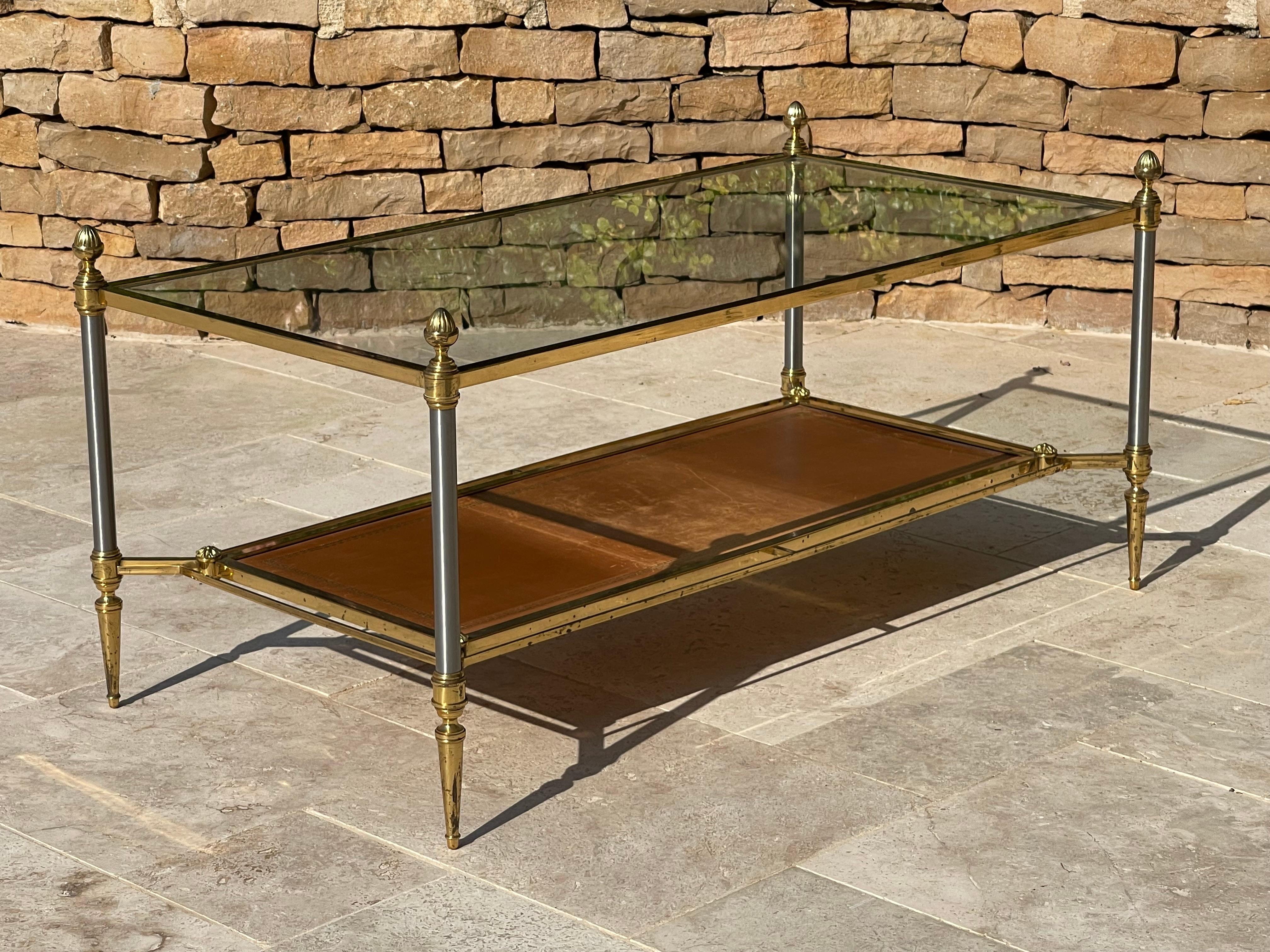 Maison Jansen - Table basse en laiton et cuir en vente 3