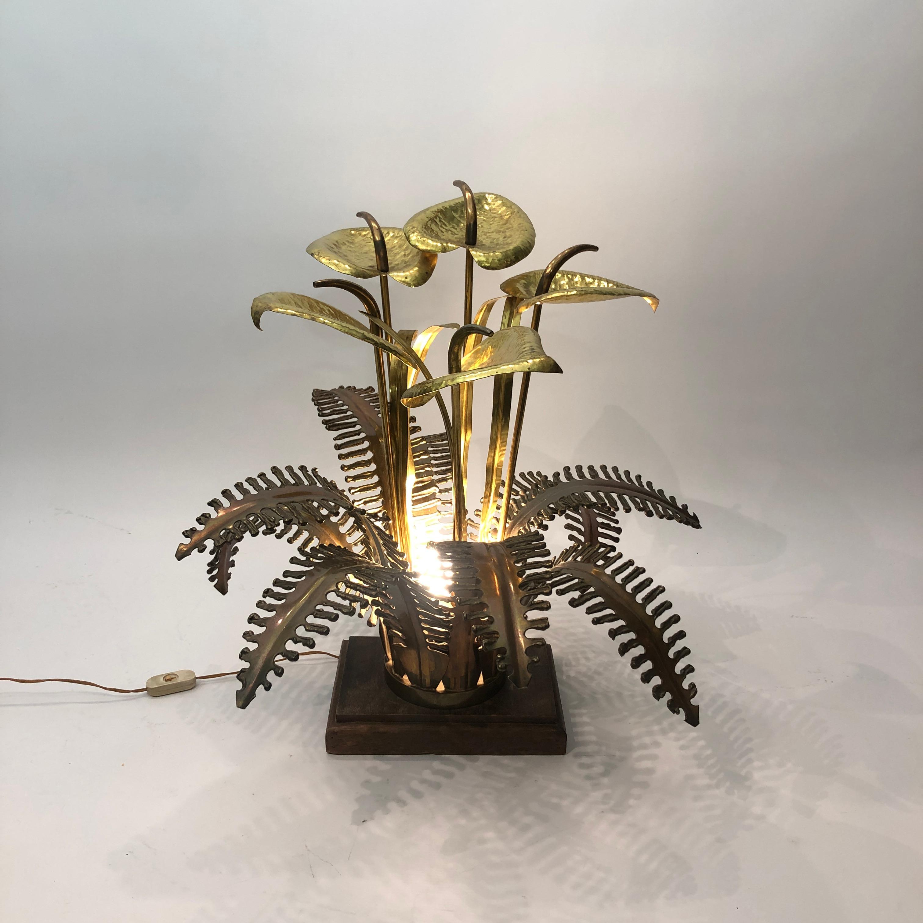 Metal Maison Jansen Brass Lilies Table Lamp MidCentury Modern Hollywood Regency 1970s For Sale