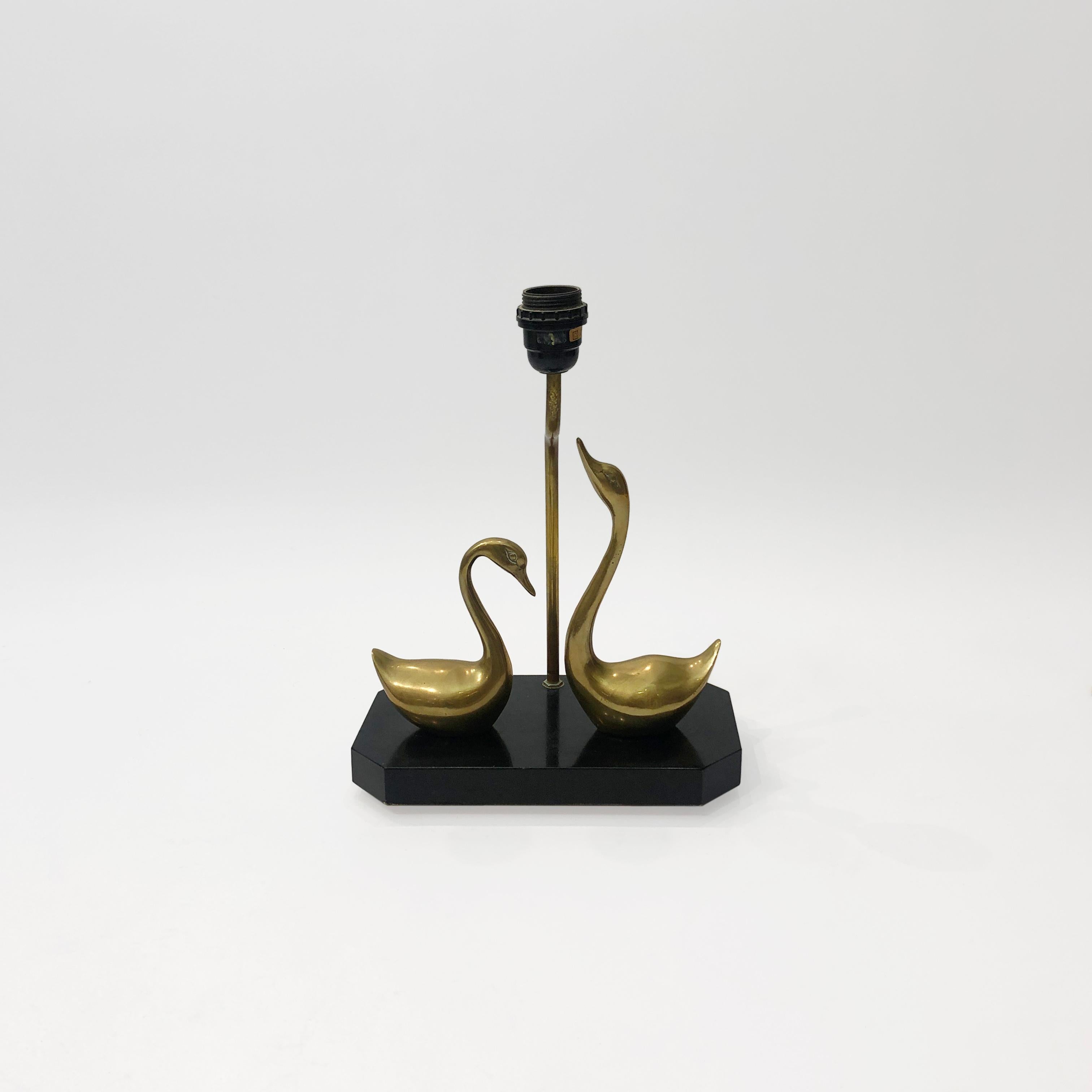 Maison Jansen Brass Swans Table Lamp Hollywood Regency 1970s Chinoiserie ebony For Sale 3