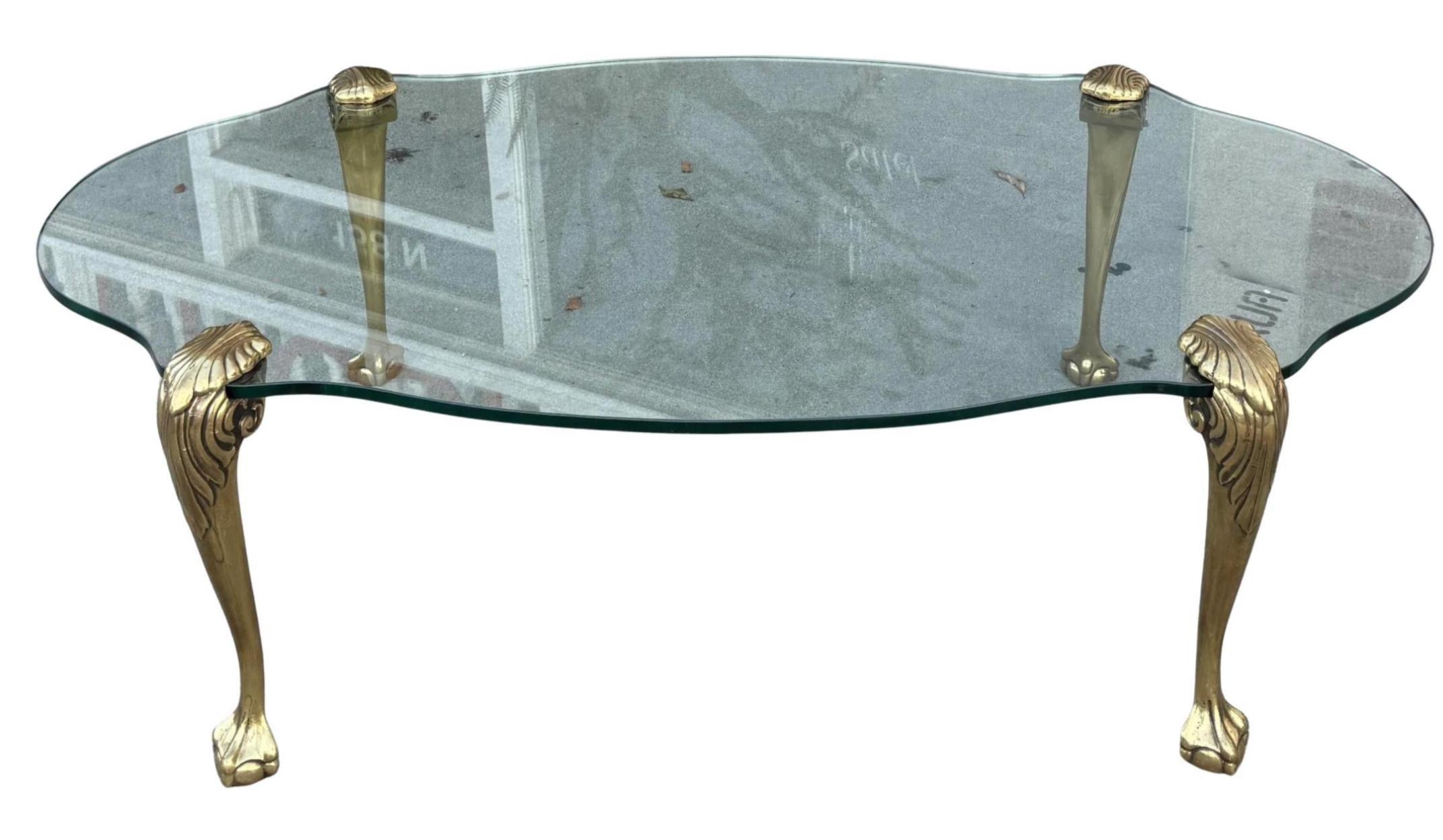 20ième siècle Table Cocktail Tables en verre, The Claw and Ball, du milieu du siècle dernier en vente