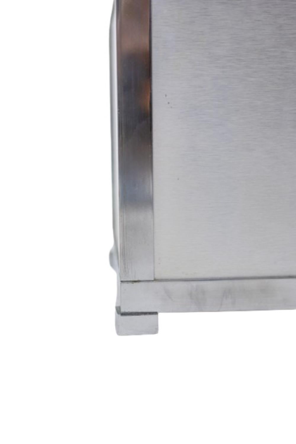 Maison Jansen. Brushed aluminum and metal planter. 1970s. In Excellent Condition For Sale In Saint-Ouen, FR