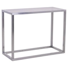 Maison Jansen. Konsole aus gebürstetem Aluminium. 1970er Jahre.