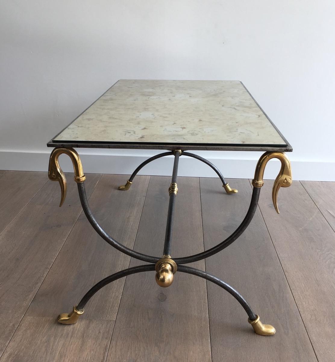 Maison Jansen Brushed Steel and Brass Coffee Table with Swanheads In Good Condition For Sale In Marcq-en-Barœul, Hauts-de-France
