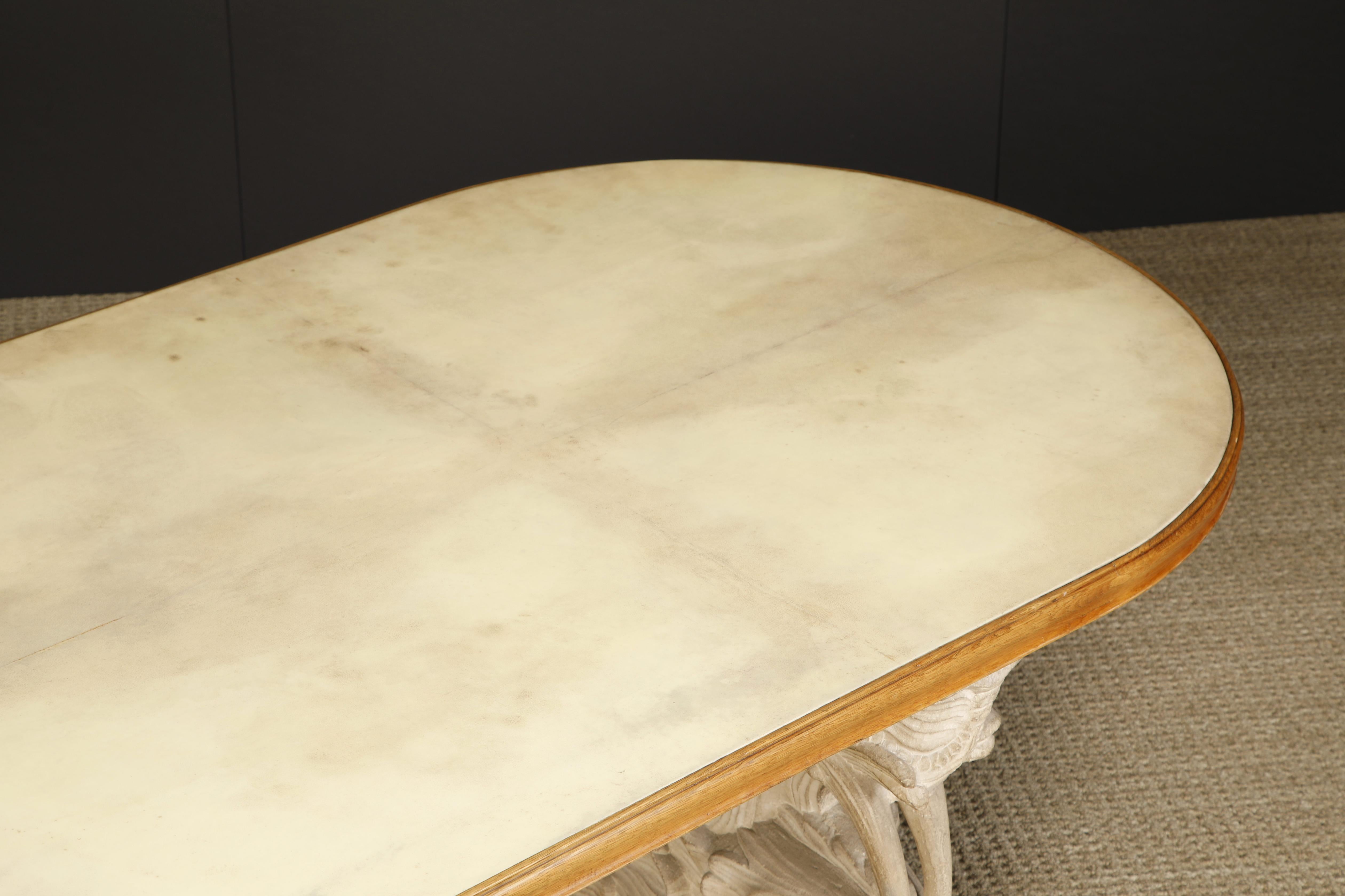 Table de salle à manger en pierre sculptée, Oak et Vellum laqué de la Maison Jansen, c. 1940 en vente 2