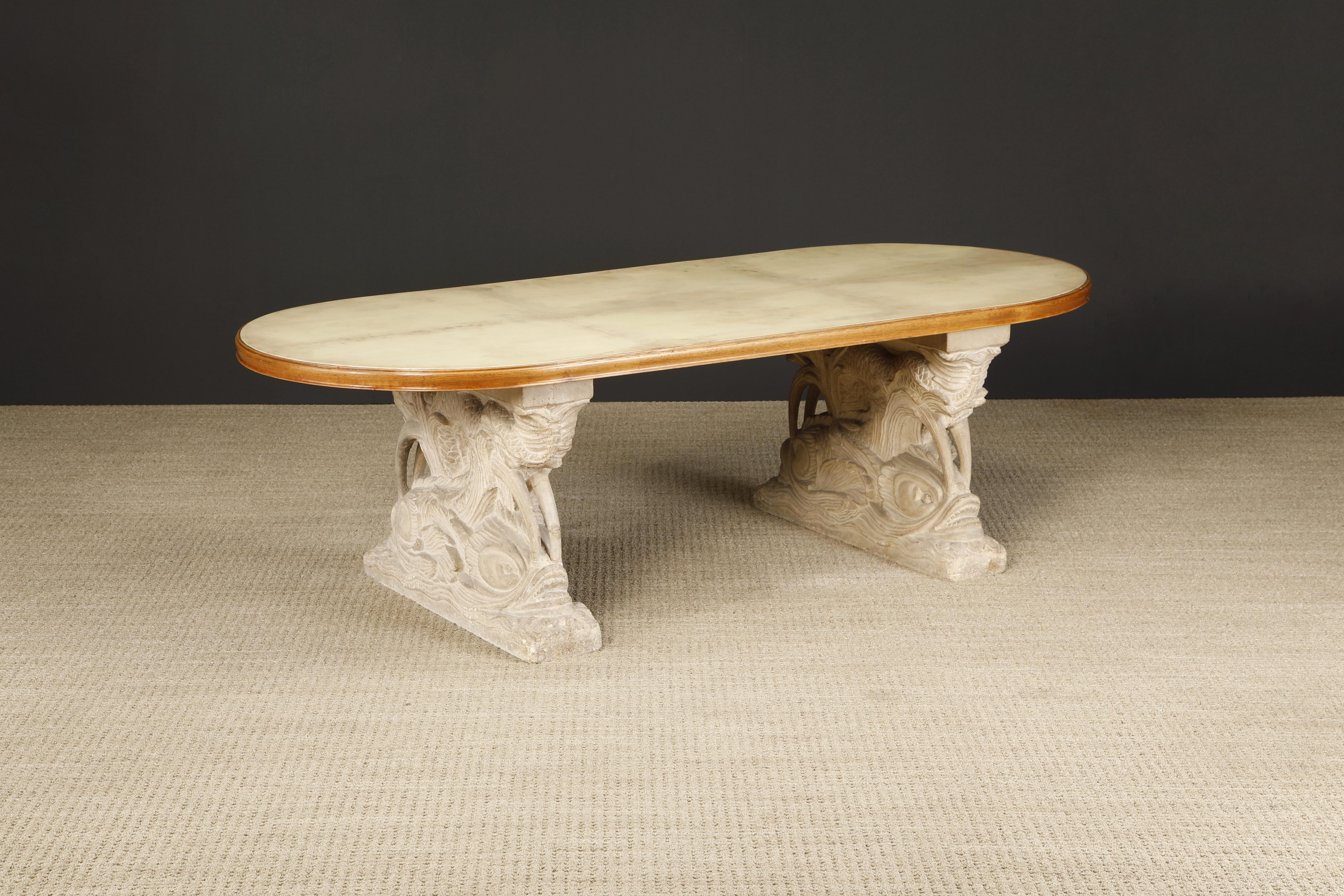 Néoclassique Table de salle à manger en pierre sculptée, Oak et Vellum laqué de la Maison Jansen, c. 1940 en vente