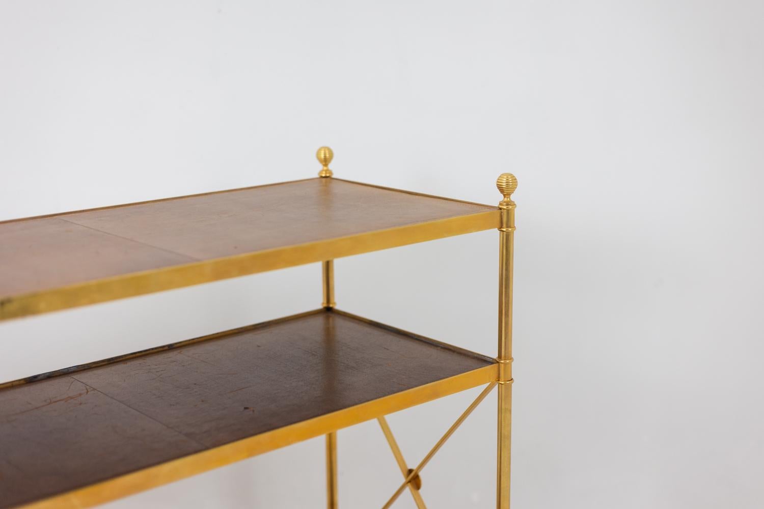 Maison Jansen. Console in gilded brass and tan leather. 1970s. For Sale 3