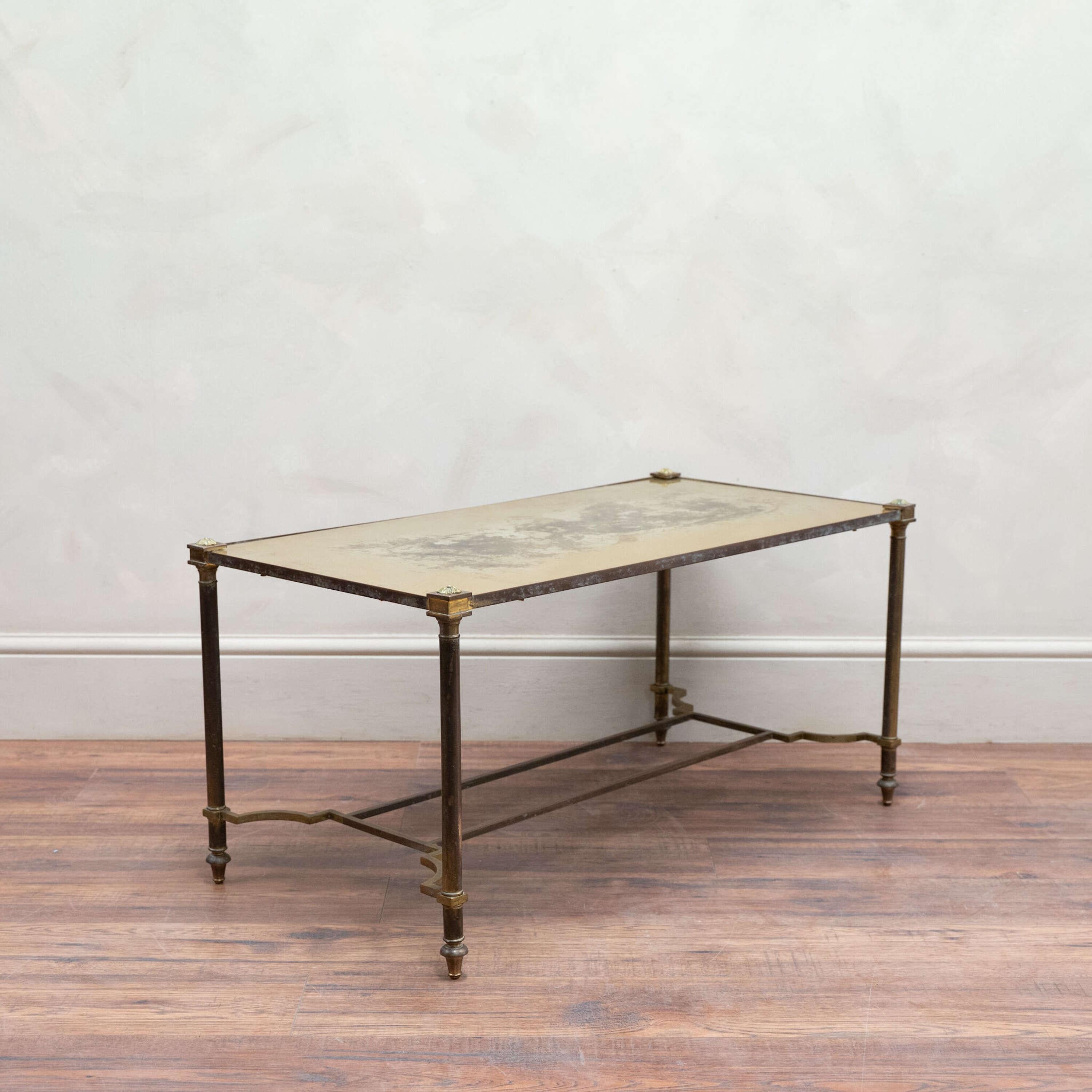 Maison Jansen Table basse en verre églomisé et laiton en vente 2