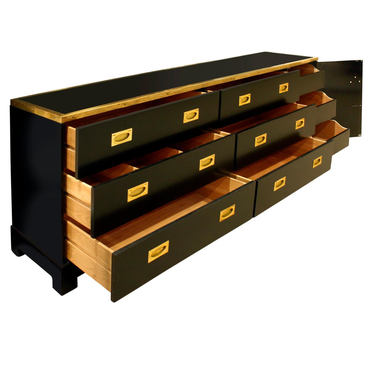 French Maison Jansen Elegant Chest of Drawer in Black Lacquer with Brass, 1970s
