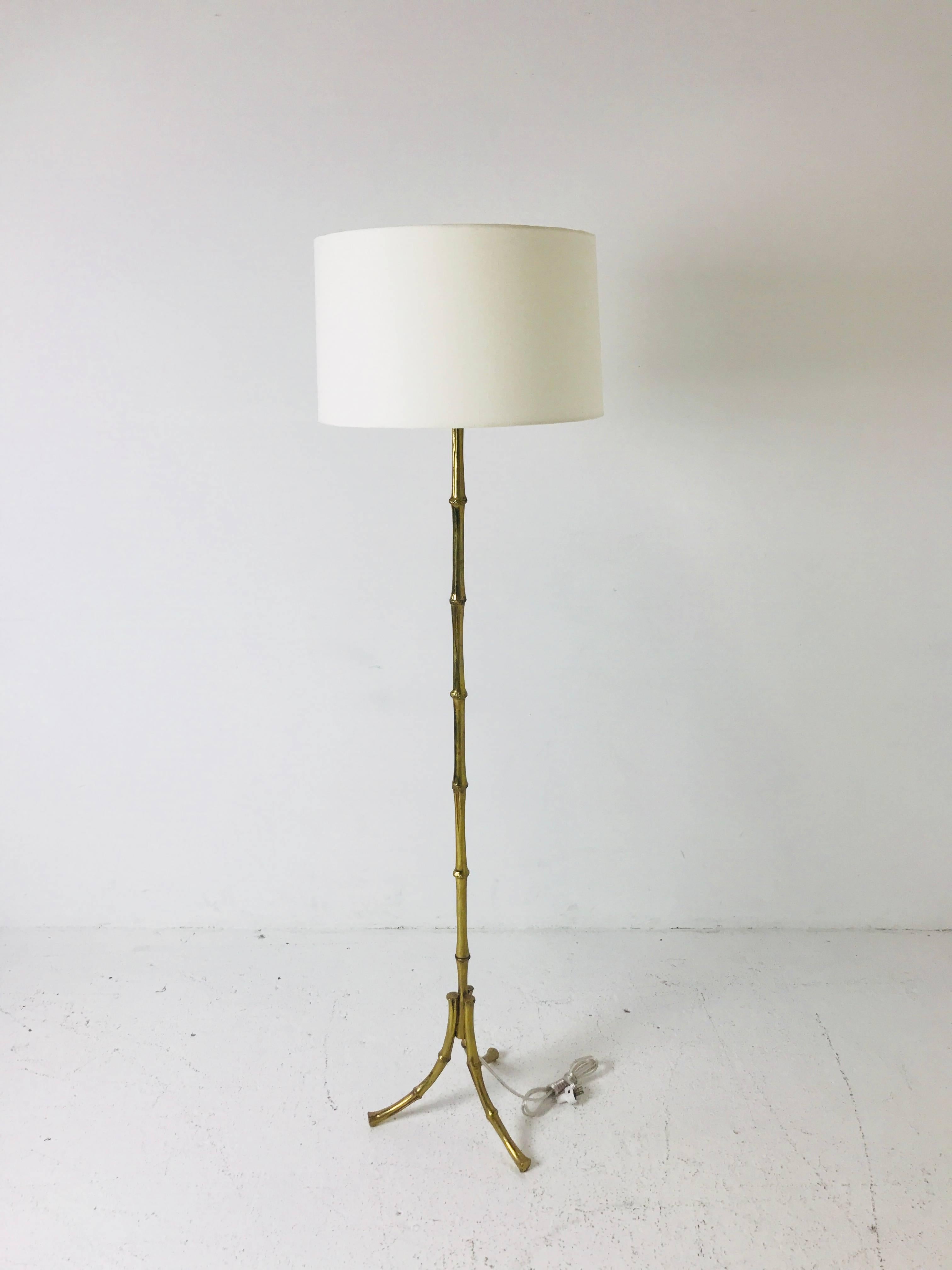 XX secolo Lampada da terra in ottone in finto bambù di Maison Jansen