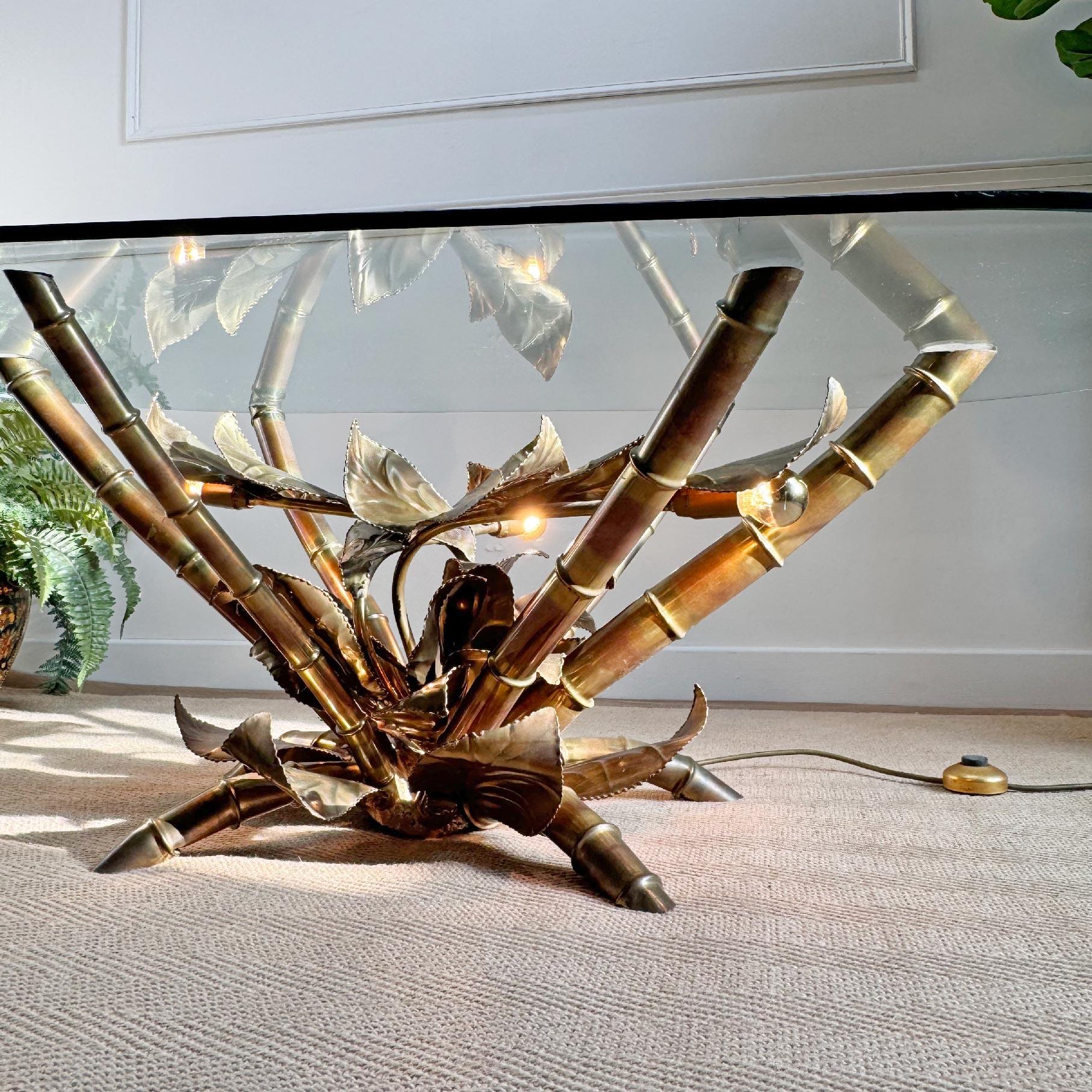 Maison Jansen, beleuchteter Goldtisch aus Kunstbambus, 1970er Jahre (Handgefertigt) im Angebot