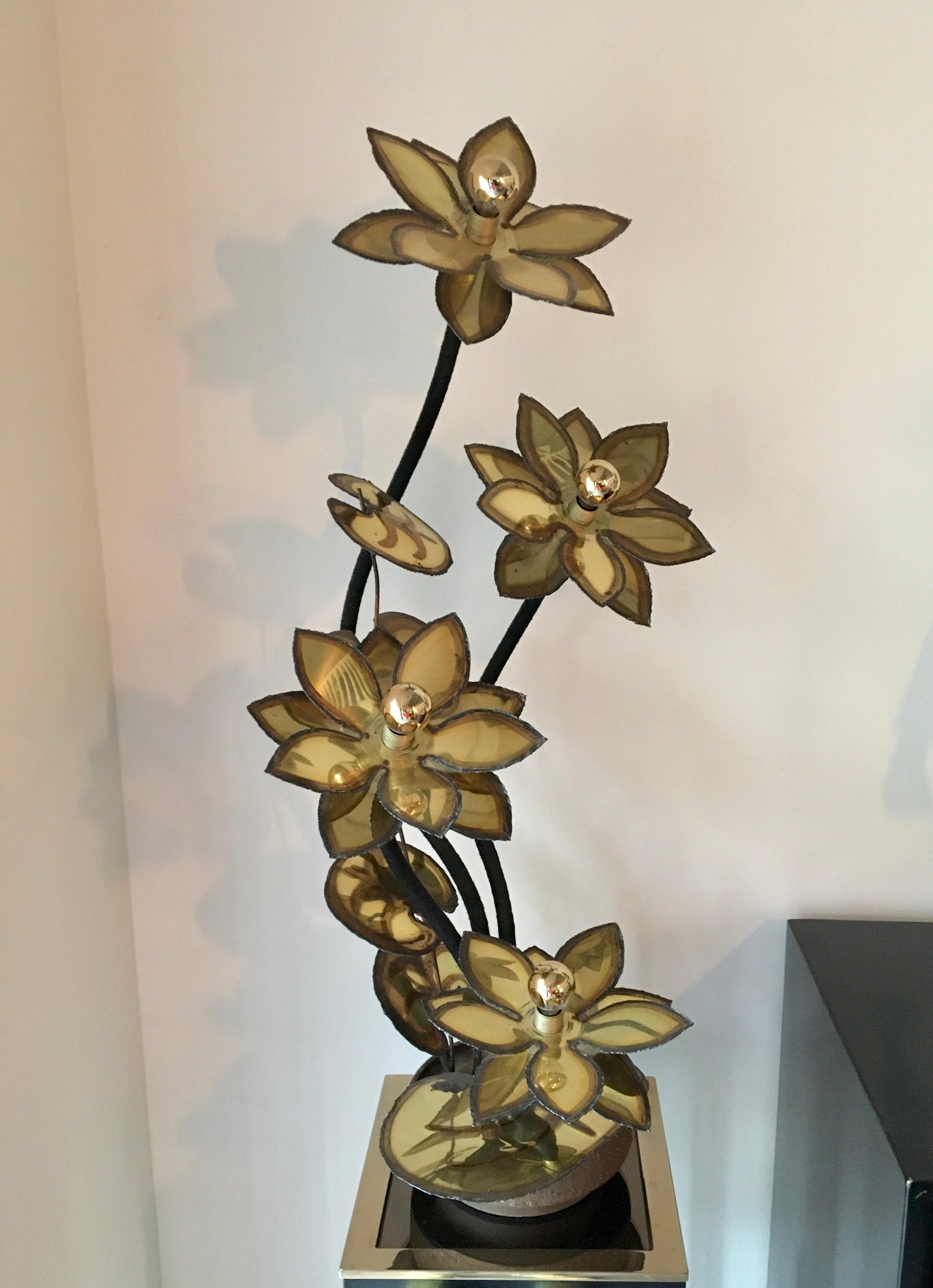 Hollywood Regency Lampadaire ou lampe de bureau à 4 fleurs Maison Jansen  en vente