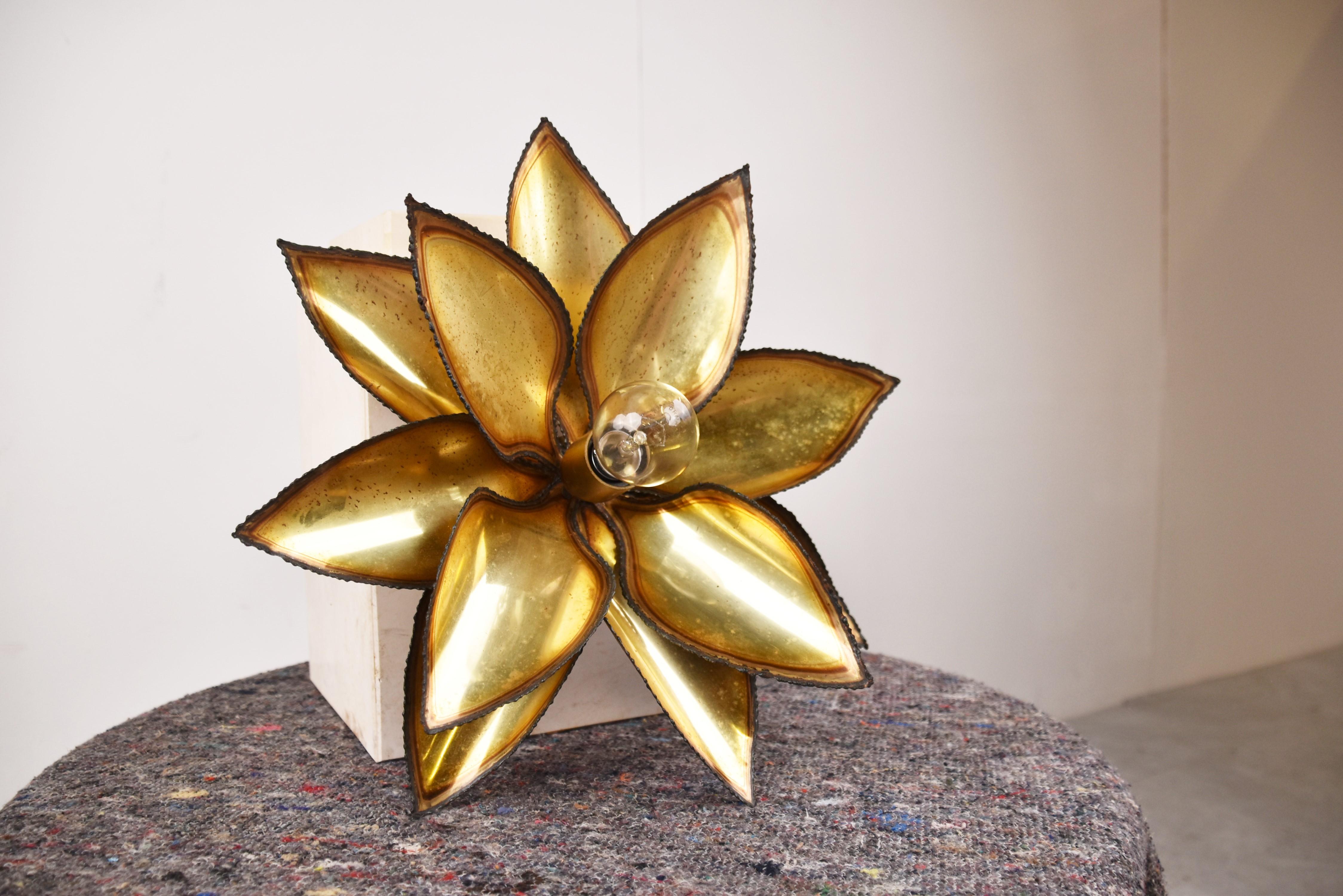French Maison jansen flower wall lamp, 1970s For Sale