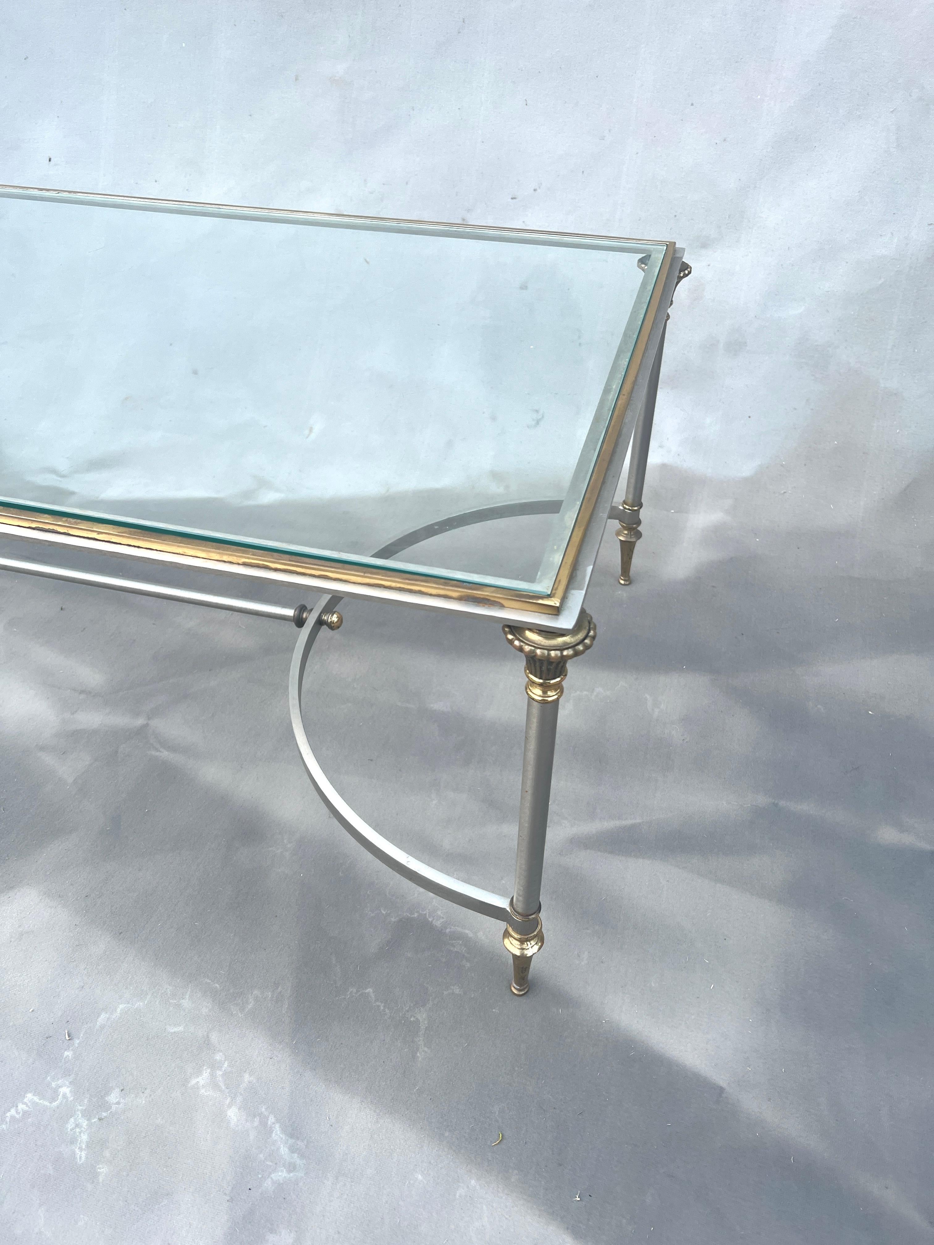 Fait main Maison Jansen Table Cocktail en laiton français et acier poli en vente
