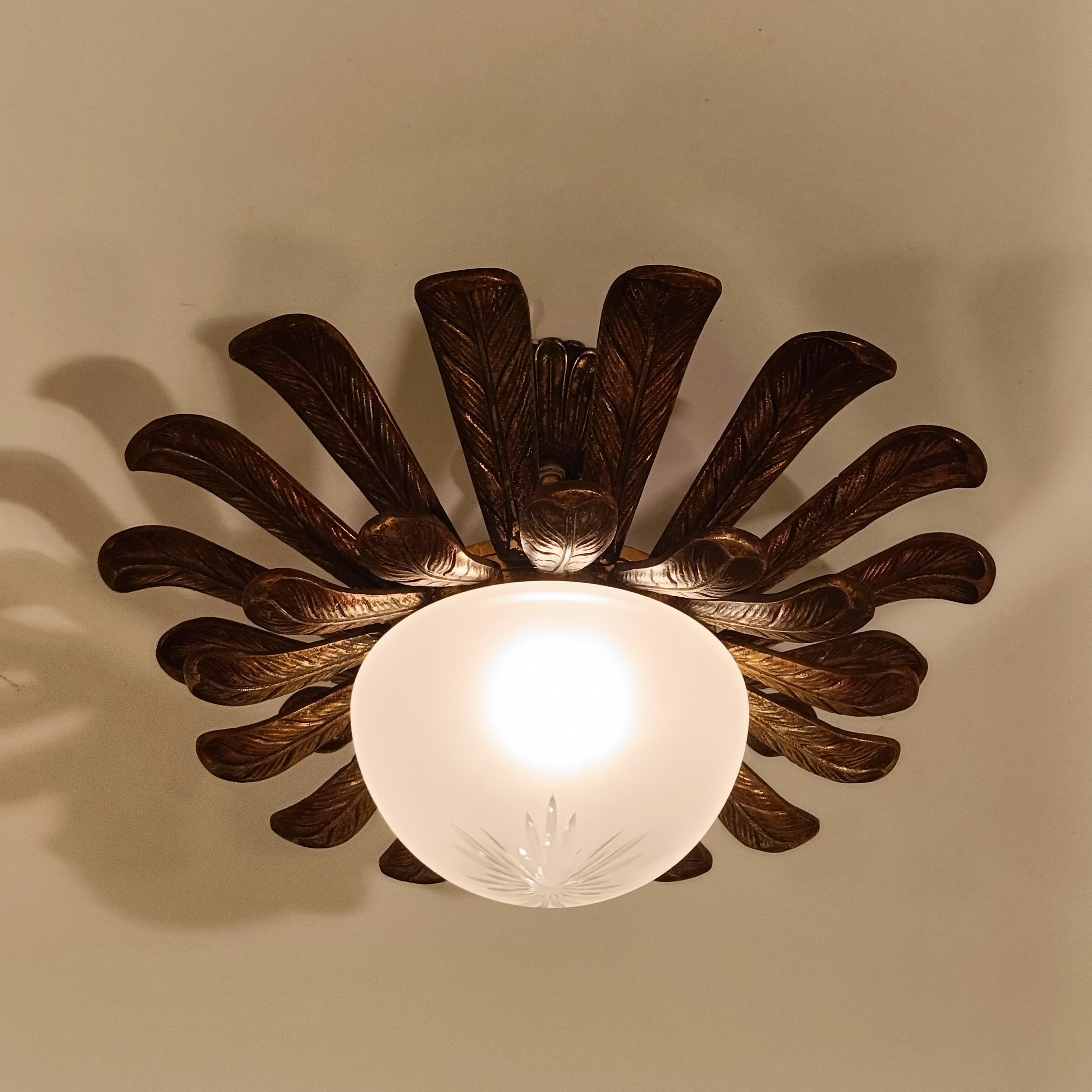Maison Jansen. Gilded bronze flush mount with palm tree leaves, France, 1950s For Sale 5