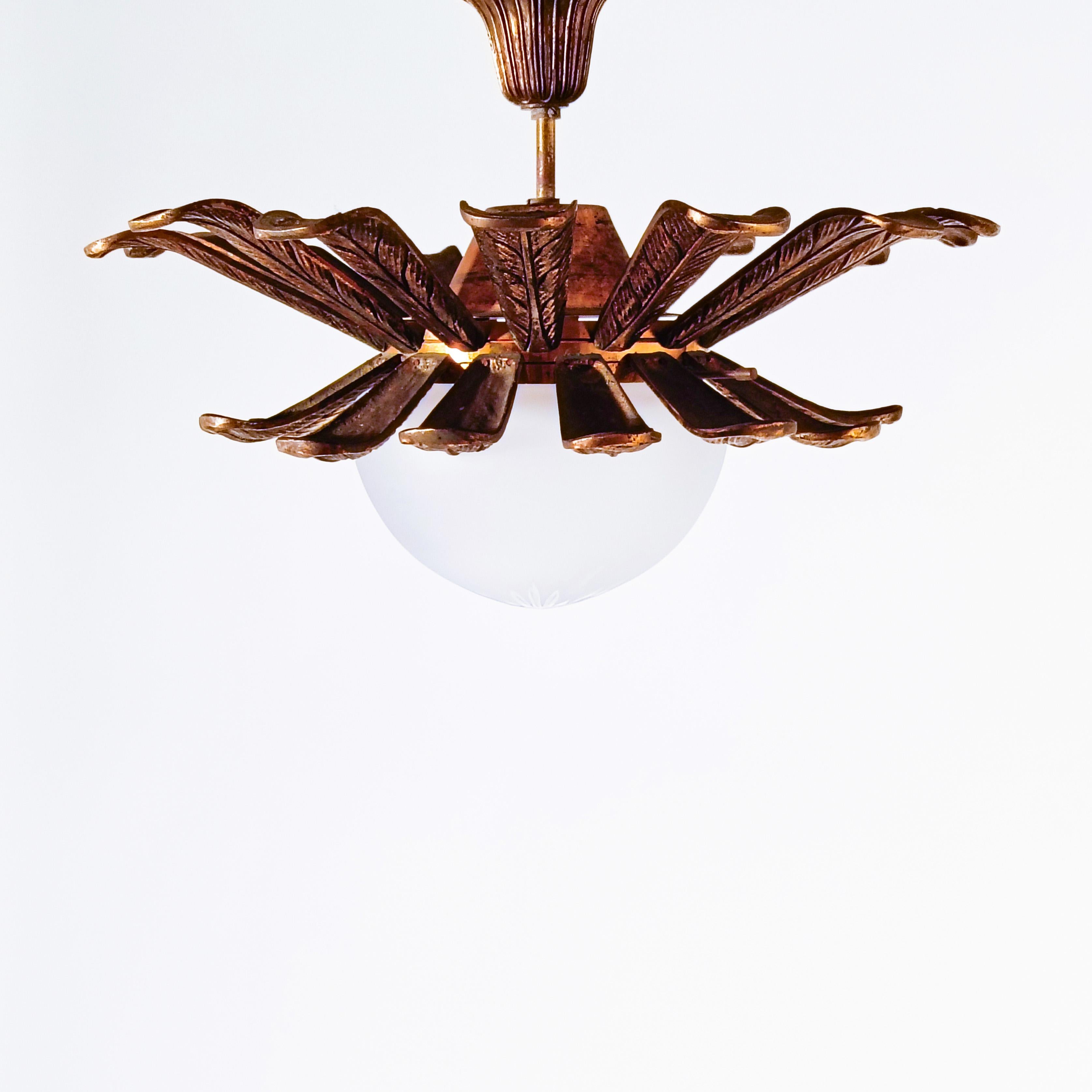 Maison Jansen. Gilded bronze flush mount with palm tree leaves, France, 1950s For Sale 7