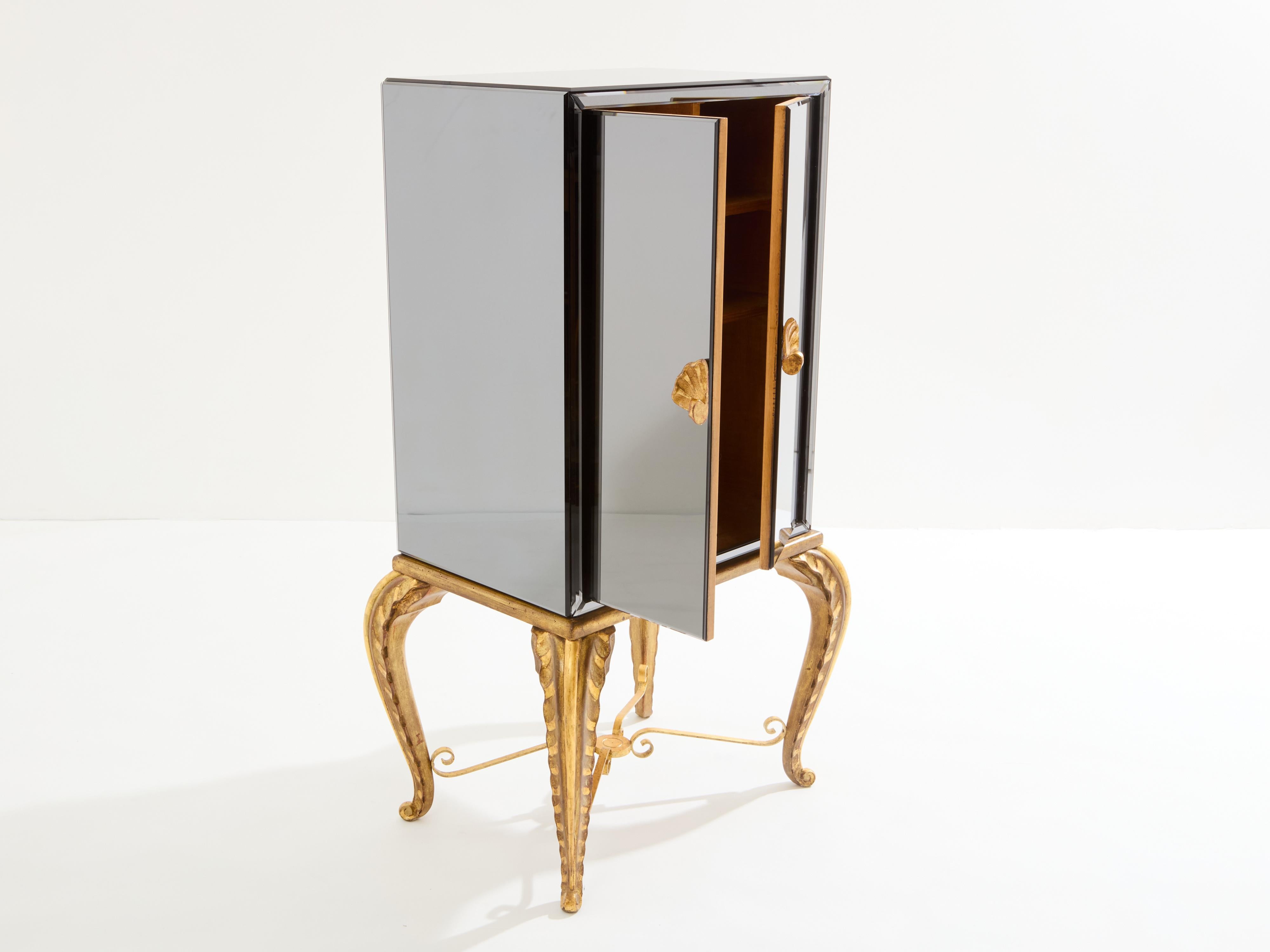 Maison Jansen gilt wood and mirrored bar cabinet 1940 In Good Condition For Sale In Paris, IDF