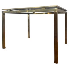 Table centrale de bureau en laiton et verre fumé de Maison Jansen Guy Lefevre, France, milieu du siècle dernier