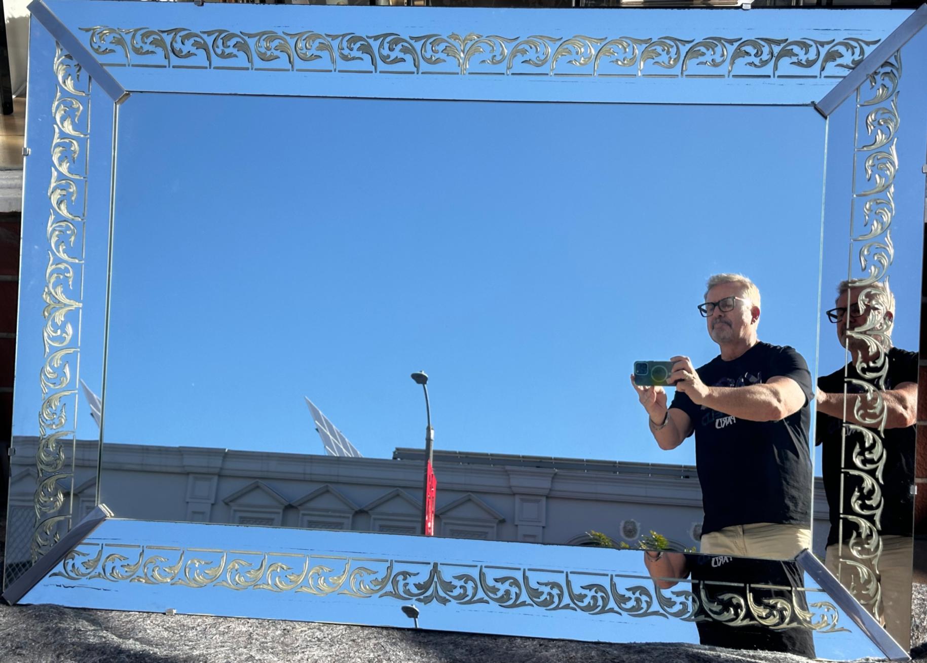 Maison Jansen Hollywood Regency miroir églomisé Bon état - En vente à LOS ANGELES, CA