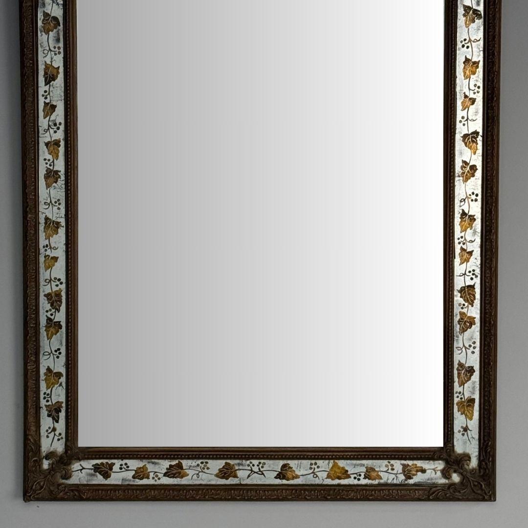 Maison Jansen, Hollywood Regency, miroir mural églomisé, gesso, verre gravé Bon état - En vente à Manhasset, NY
