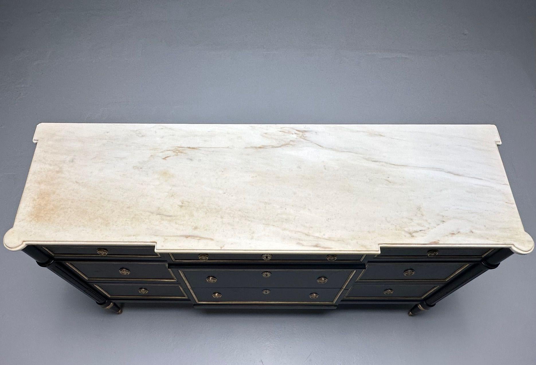 Maison Jansen, Hollywood Regency, cómoda grande, madera negra, mármol, años 40 Bronce en venta