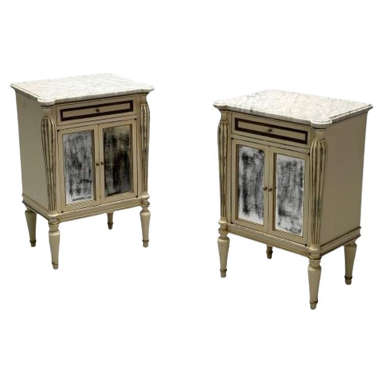 Maison Jansen, Hollywood Regency, armoires de table d'appoint, miroir vieilli, marbre