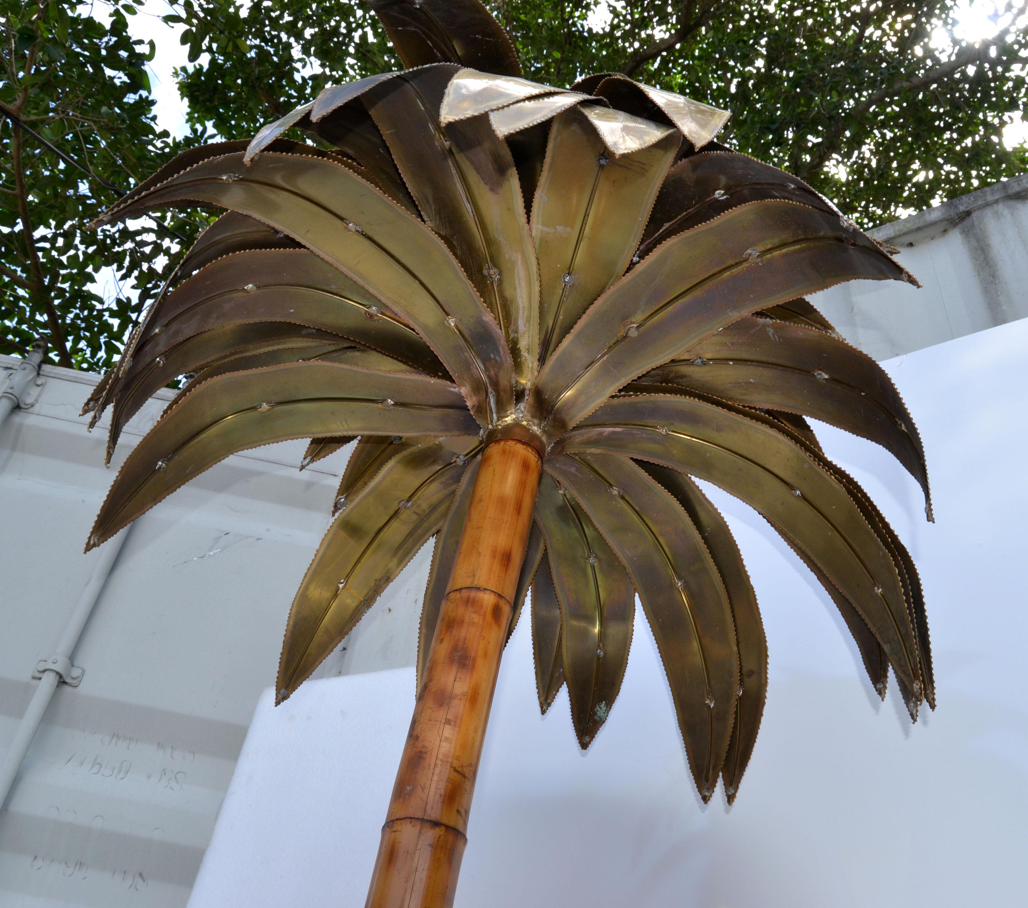 Maison Jansen Grand lampadaire à 5 lumières en bambou bronze et laiton palmier Paris 1965 Bon état - En vente à Miami, FL
