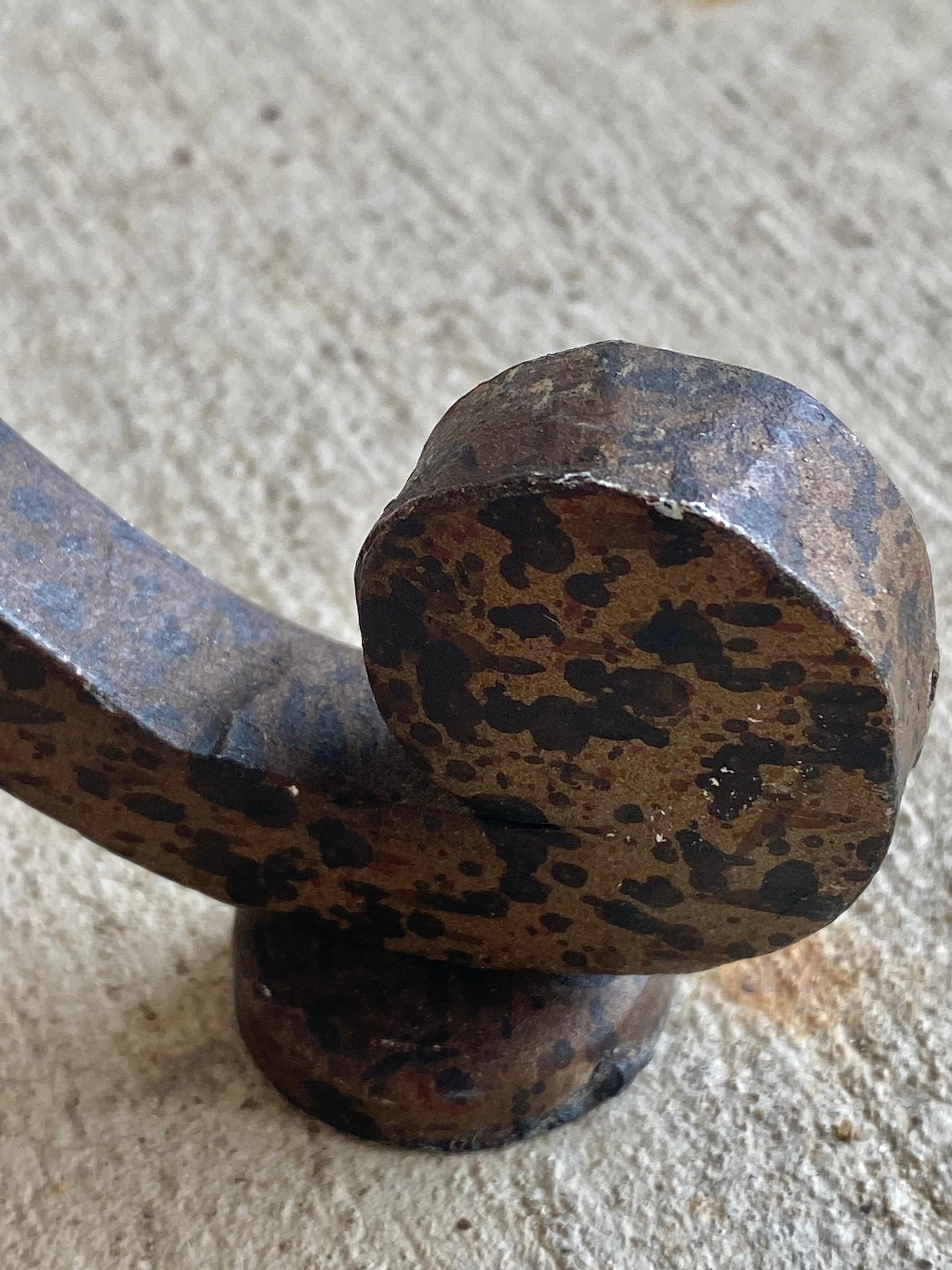 Table d'appoint en marbre noir et fer torsadé de la Maison Jansen en vente 5