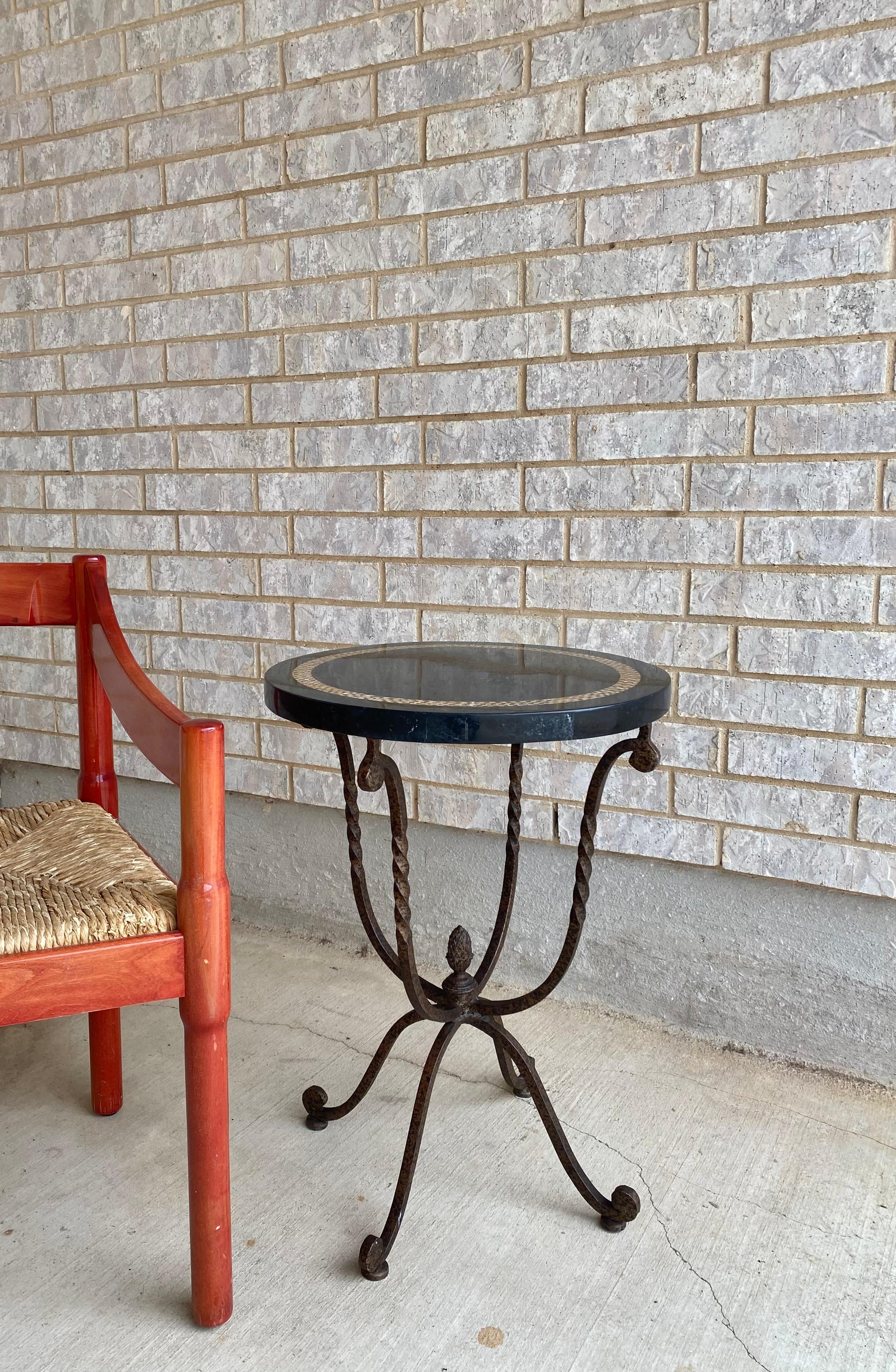 Table d'appoint en marbre noir et fer torsadé de la Maison Jansen en vente 10