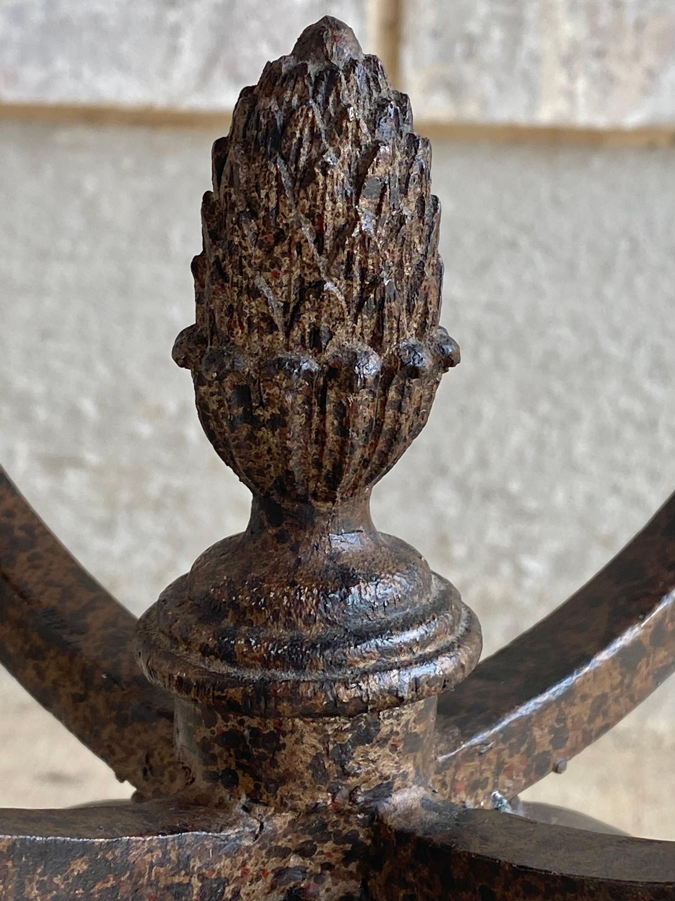 Table d'appoint en marbre noir et fer torsadé de la Maison Jansen en vente 1