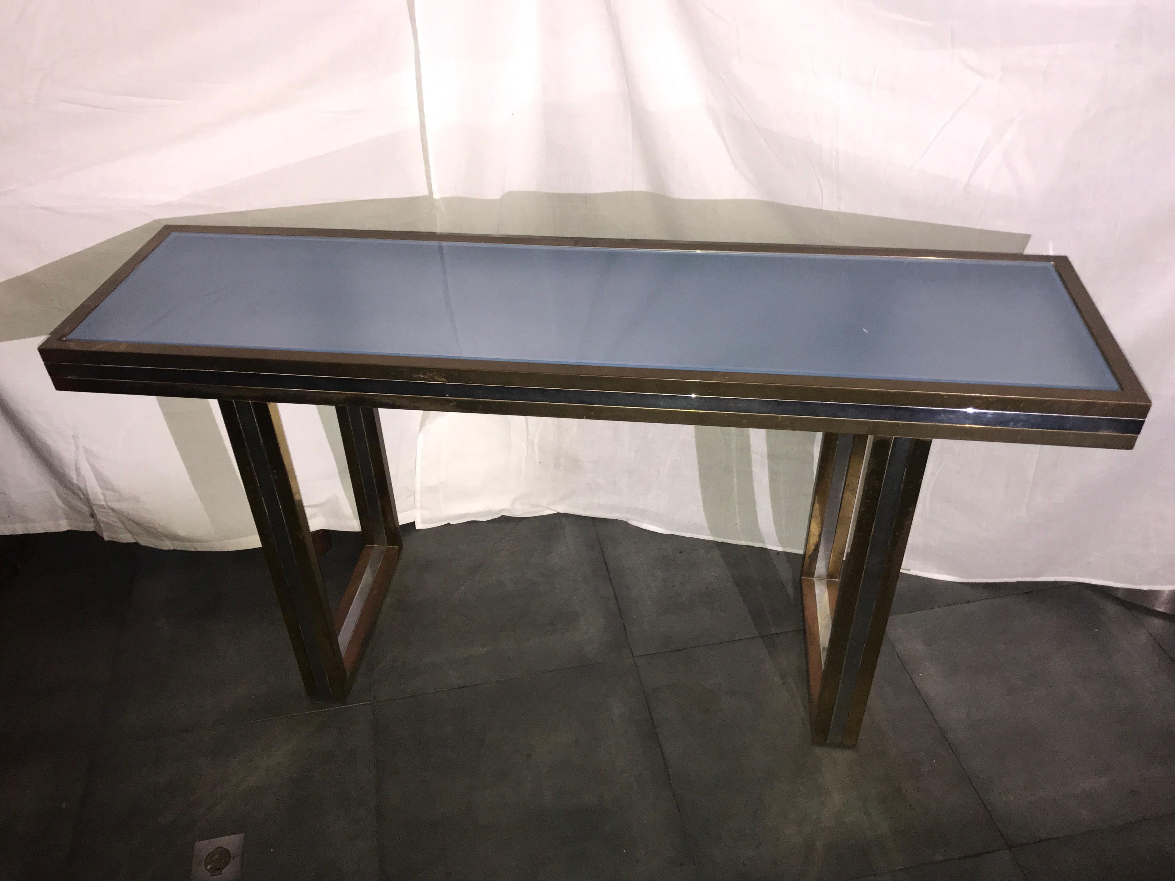 Maison Jansen Large Brass and Chrome Metal Console, Blue Glass Top, French, 1970 In Good Condition For Sale In Aix En Provence, FR