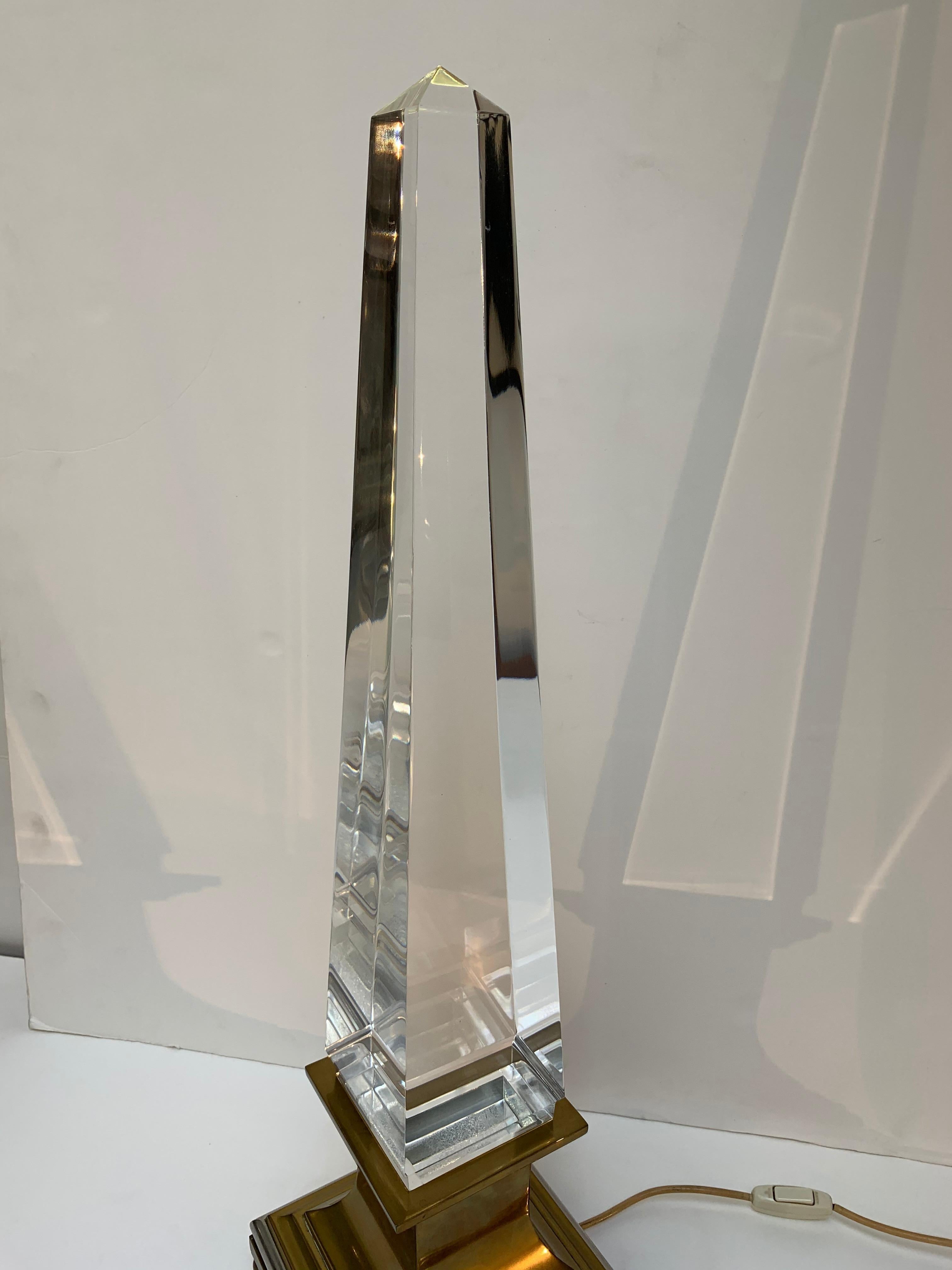 Maison Jansen Lucite Obelisk Lamp by the Architect Sandro Petti In Good Condition In Firenze, Toscana