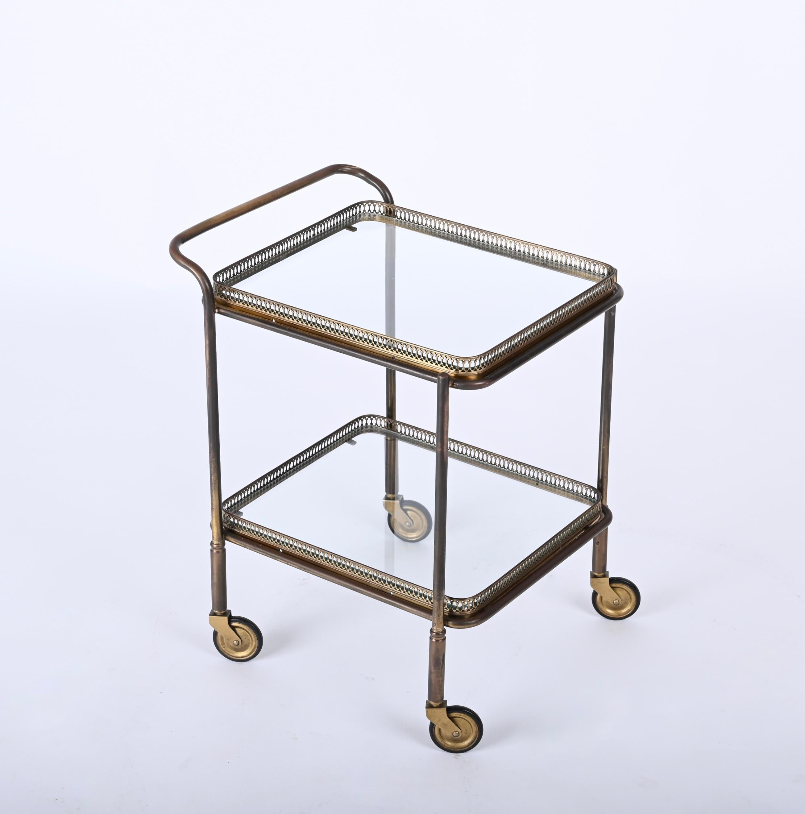 Maison Jansen Midcentury Brass and Crystal French Serving Bar Cart, 1950s 7