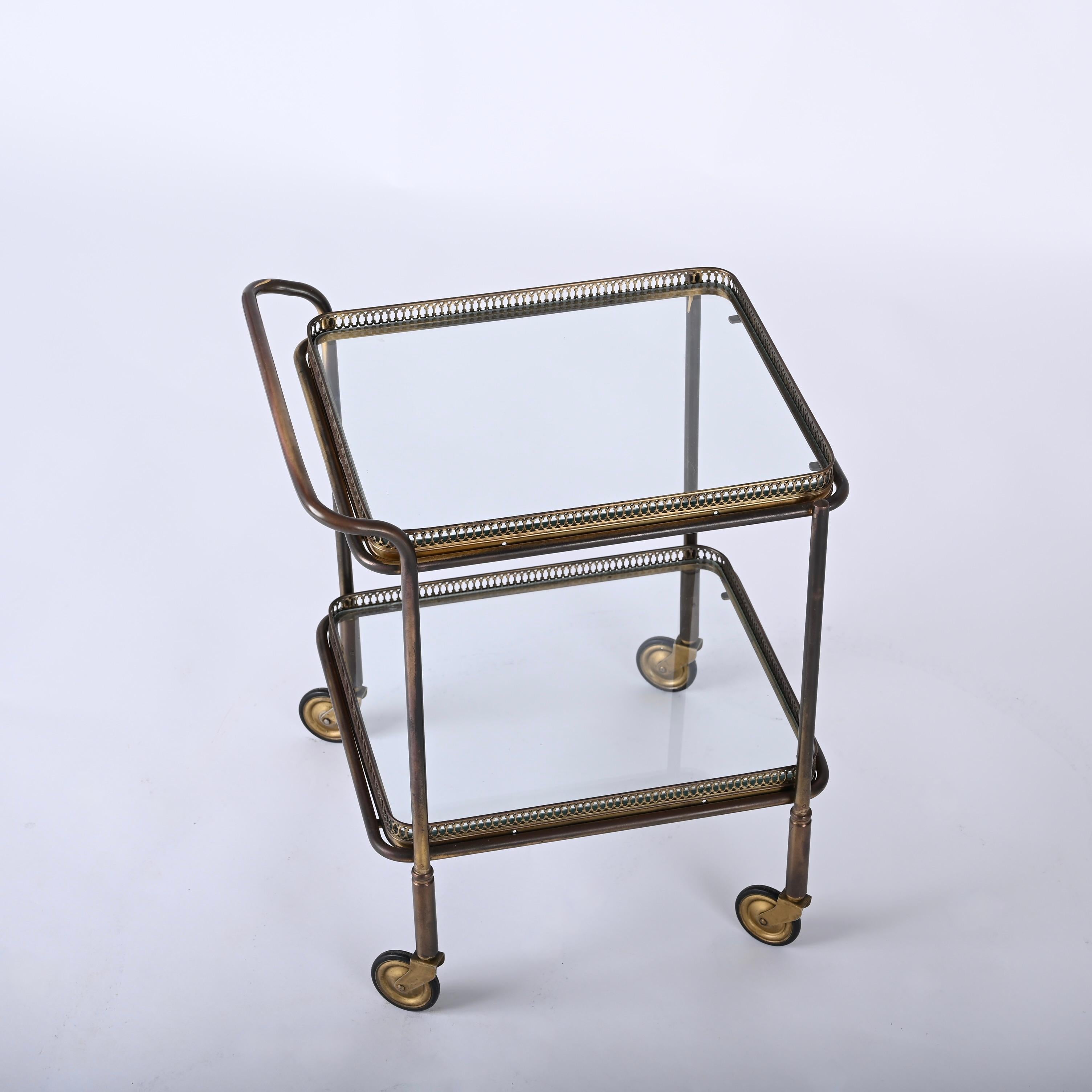 Maison Jansen Midcentury Brass and Crystal French Serving Bar Cart, 1950s 10