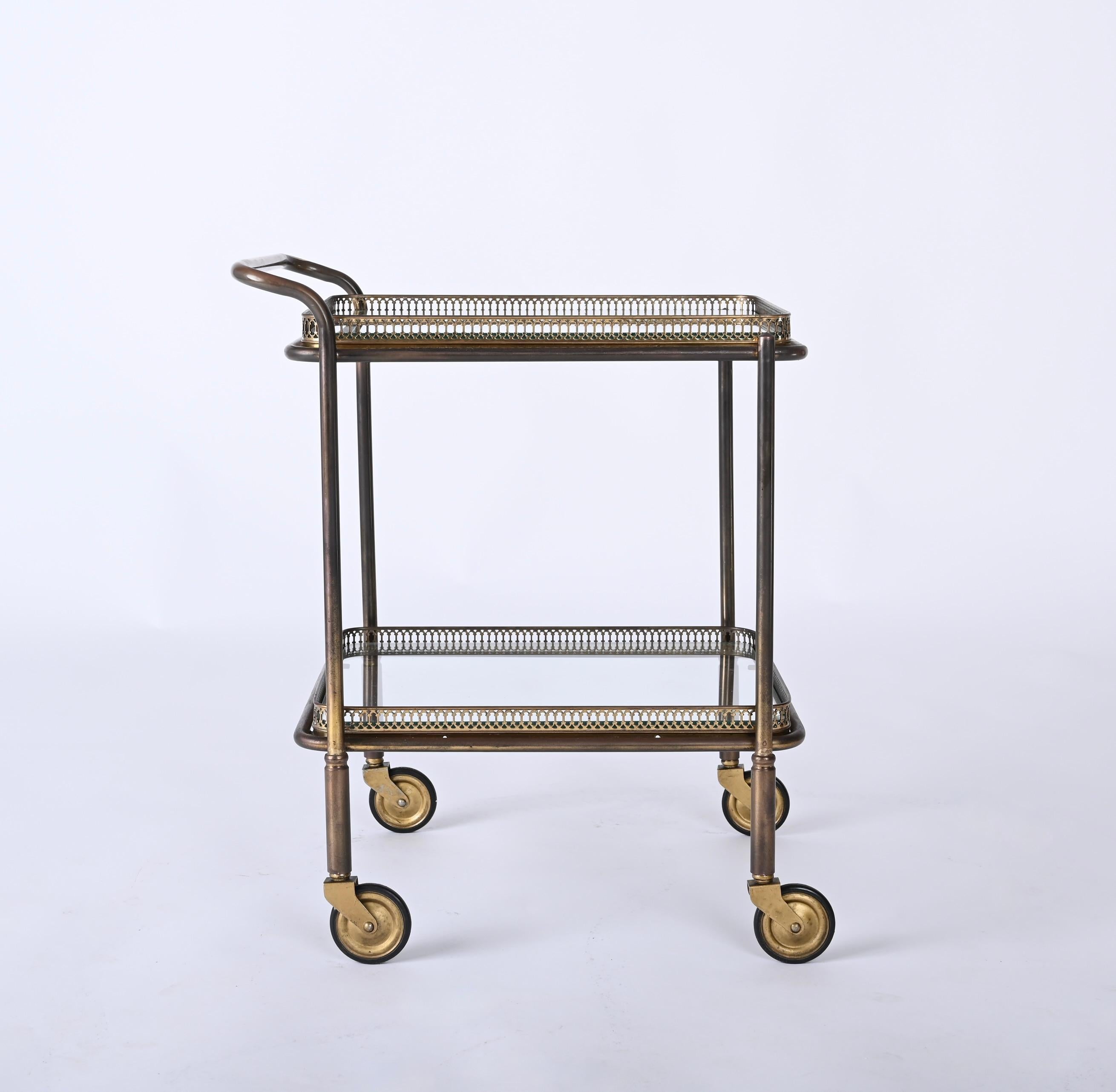 Maison Jansen Midcentury Brass and Crystal French Serving Bar Cart, 1950s 3
