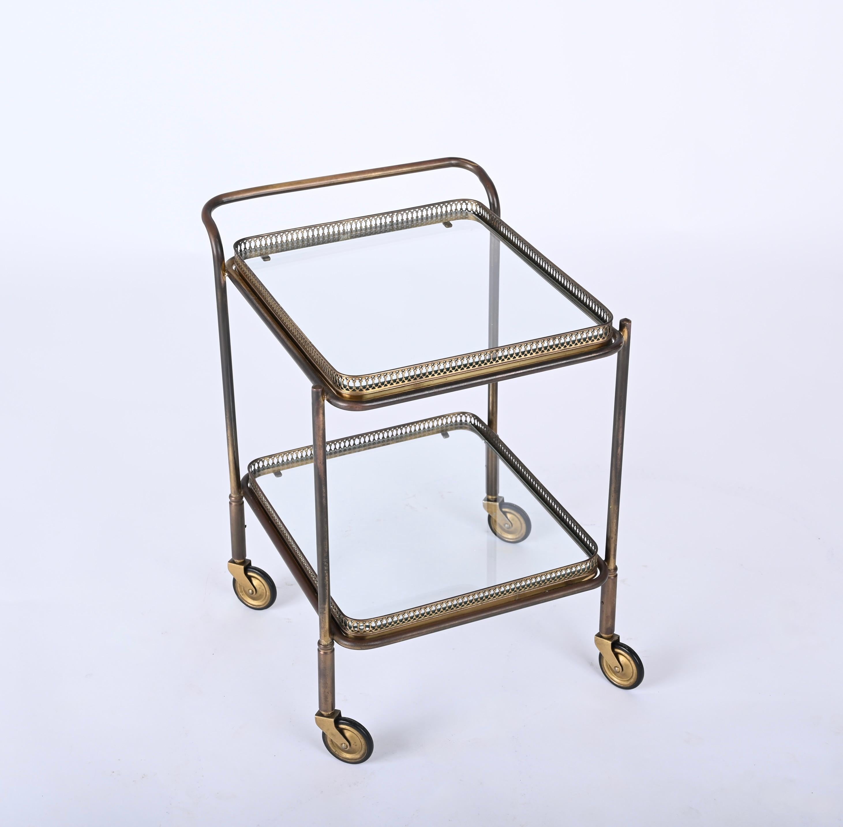 Maison Jansen Midcentury Brass and Crystal French Serving Bar Cart, 1950s 6