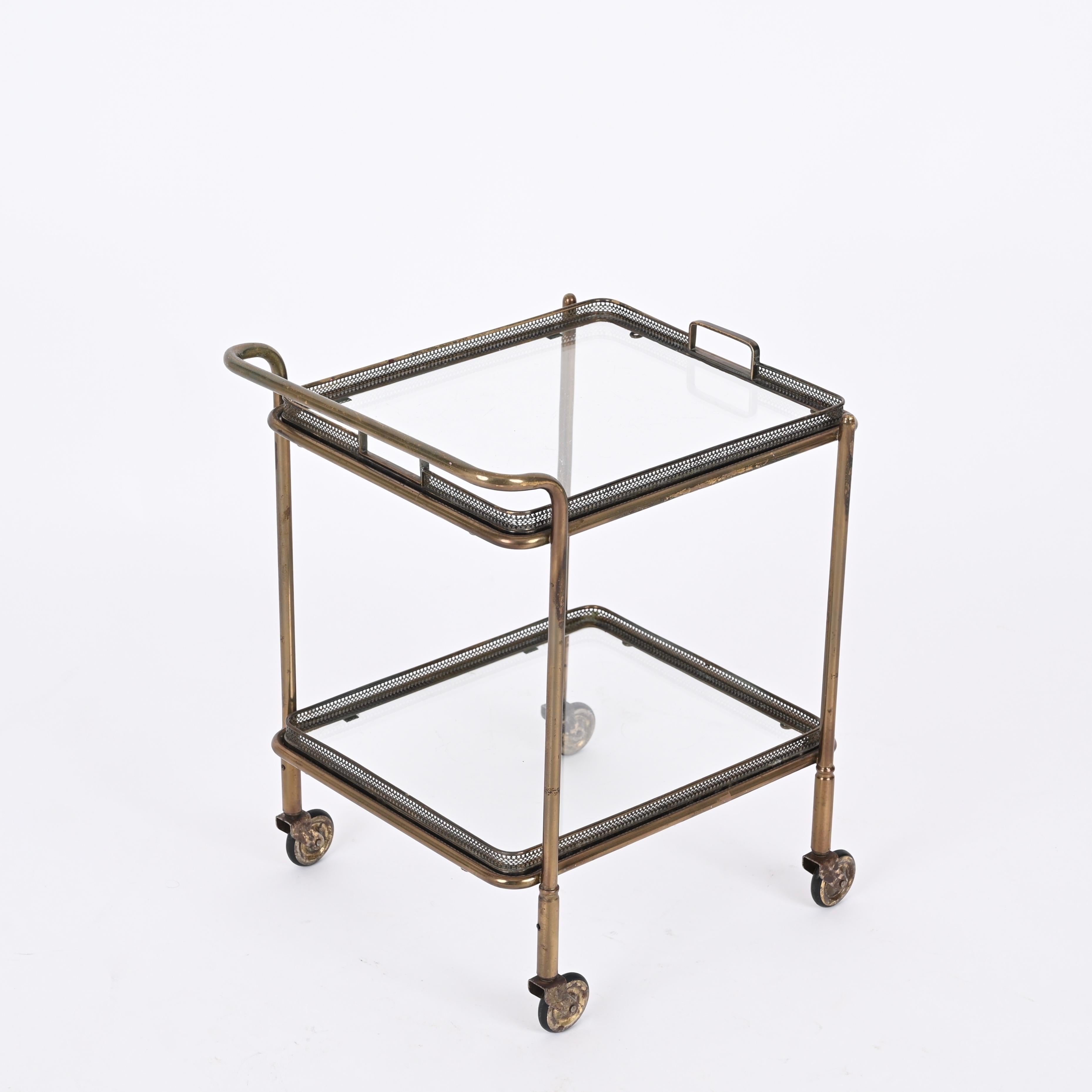 Maison Jansen Midcentury Brass and Crystal French Serving Bar Cart, 1950s For Sale 4