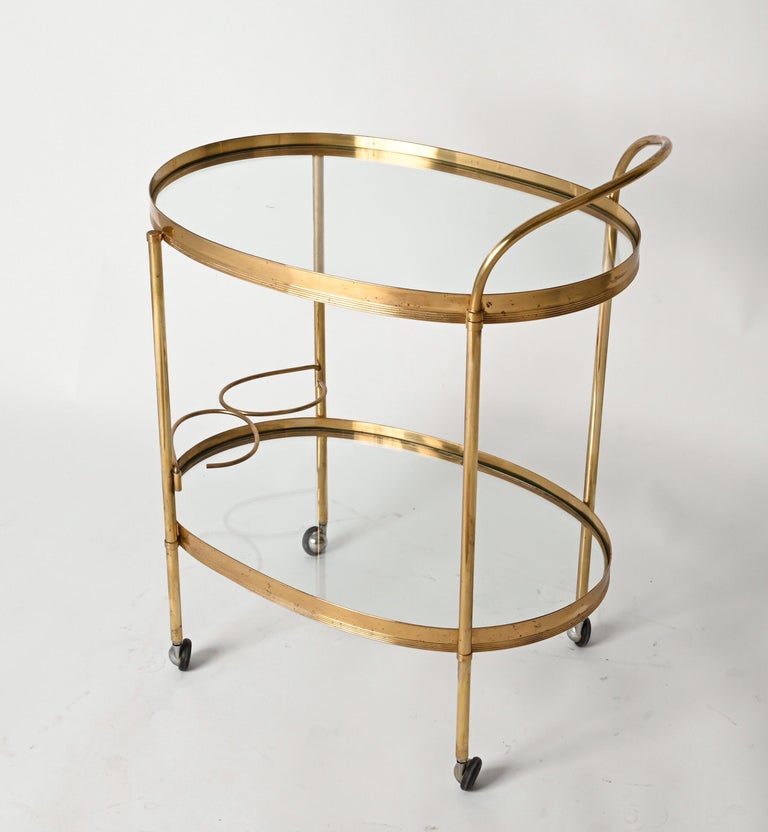Maison Jansen Mid-Century Brass and Glass Italian Oval Bar Cart, 1970s In Good Condition For Sale In Roma, IT