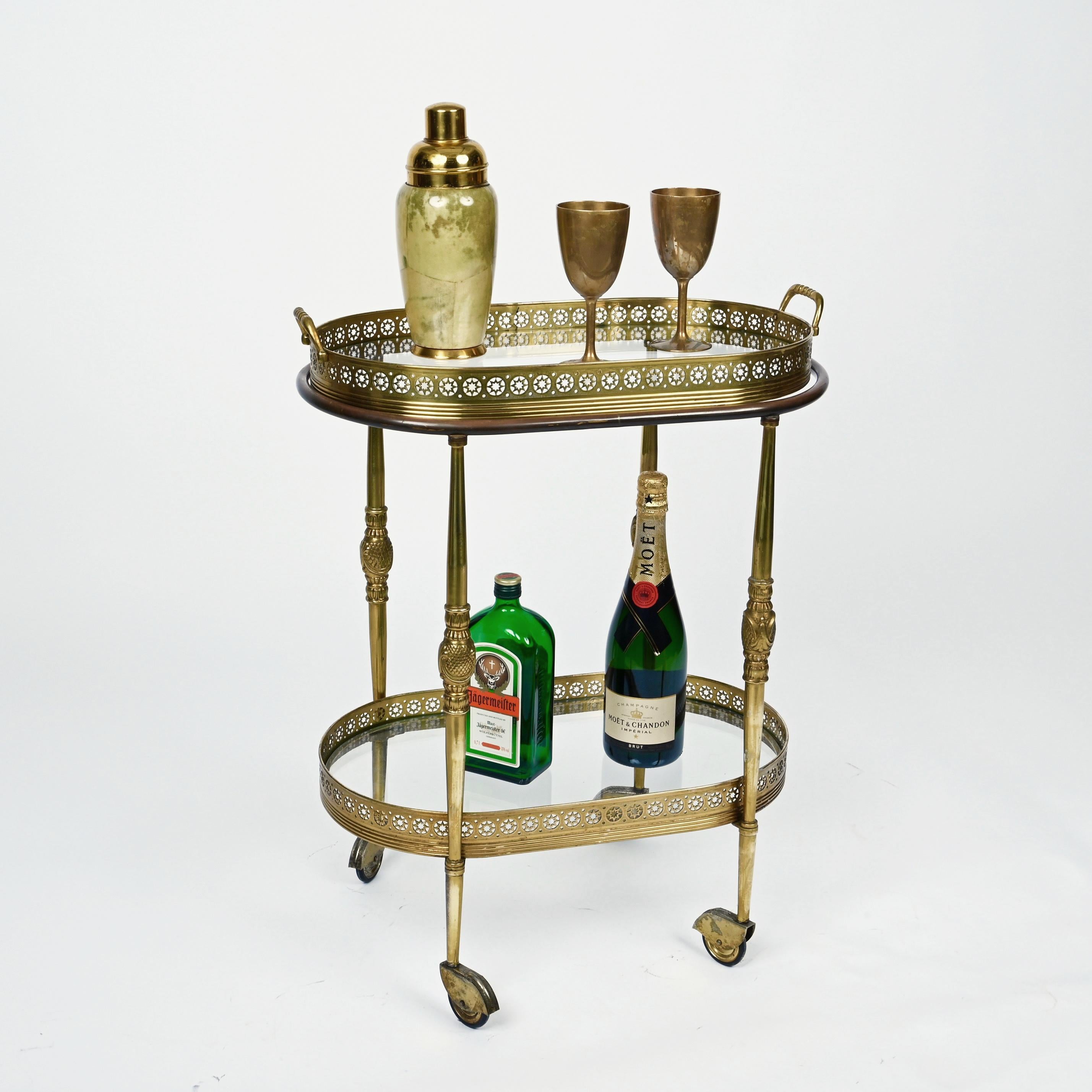 Maison Jansen Midcentury Brass Faux Bamboo French Serving Bar Cart, 1970s In Good Condition In Roma, IT
