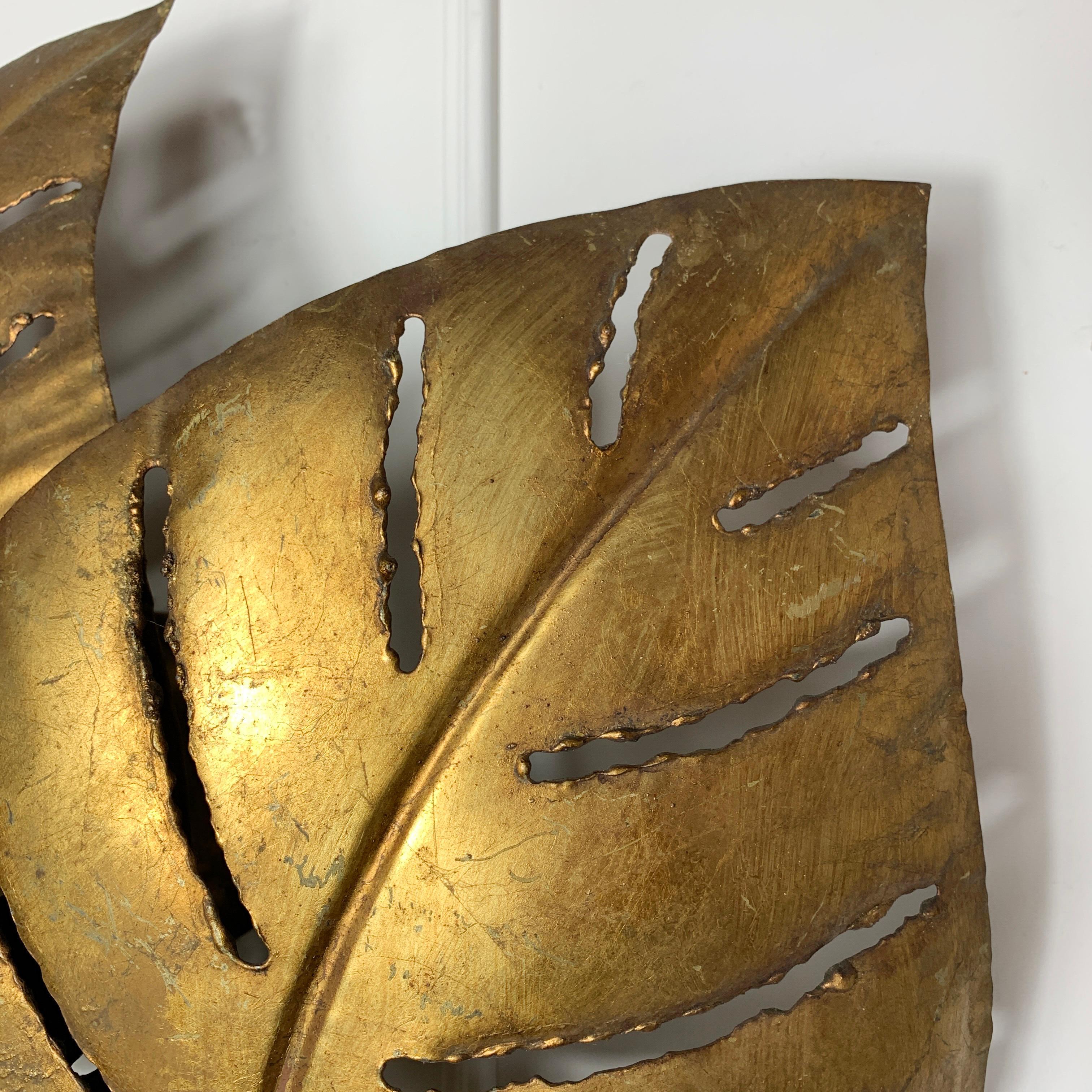 Mid-Century moderno Maison Jansen, Monstera Double Leaf Gold Wall Lights, 1970s in vendita