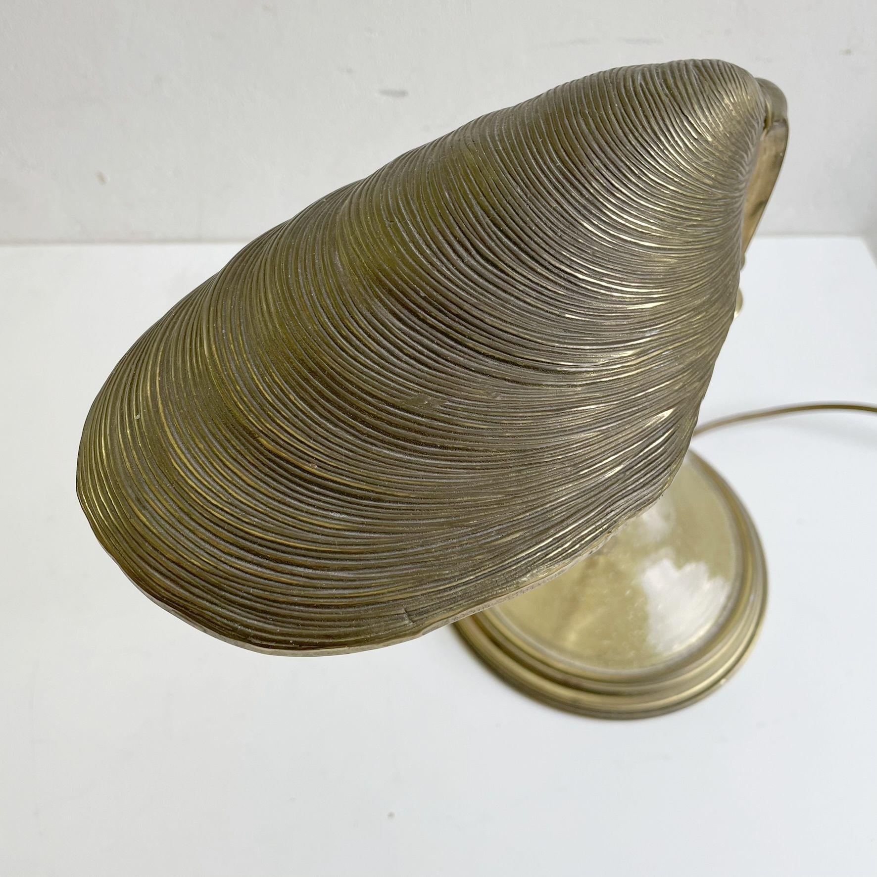 Lampe de bureau en coquille de moule de la Maison Jansen, France, 1970 en vente 5