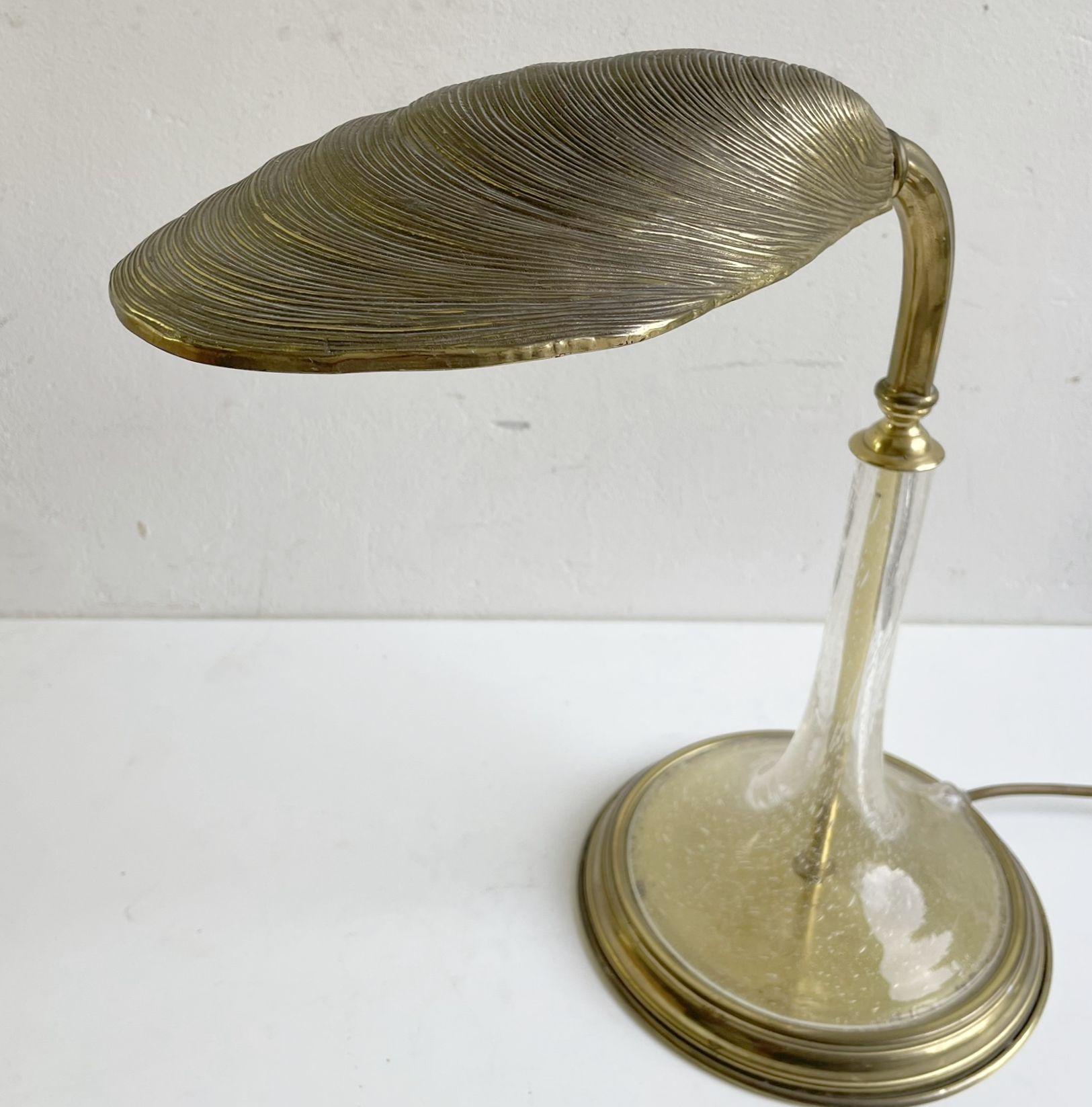 Hollywood Regency Lampe de bureau en coquille de moule de la Maison Jansen, France, 1970 en vente