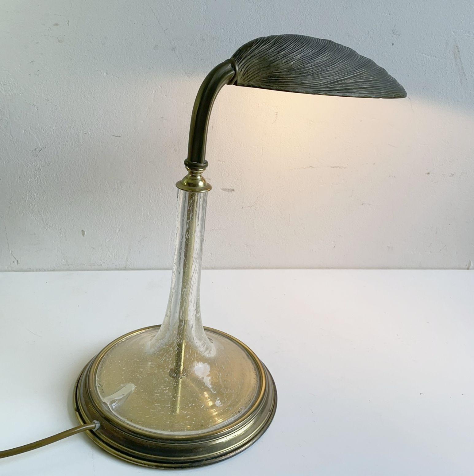 Lampe de bureau en coquille de moule de la Maison Jansen, France, 1970 Bon état - En vente à DOORWERTH, NL