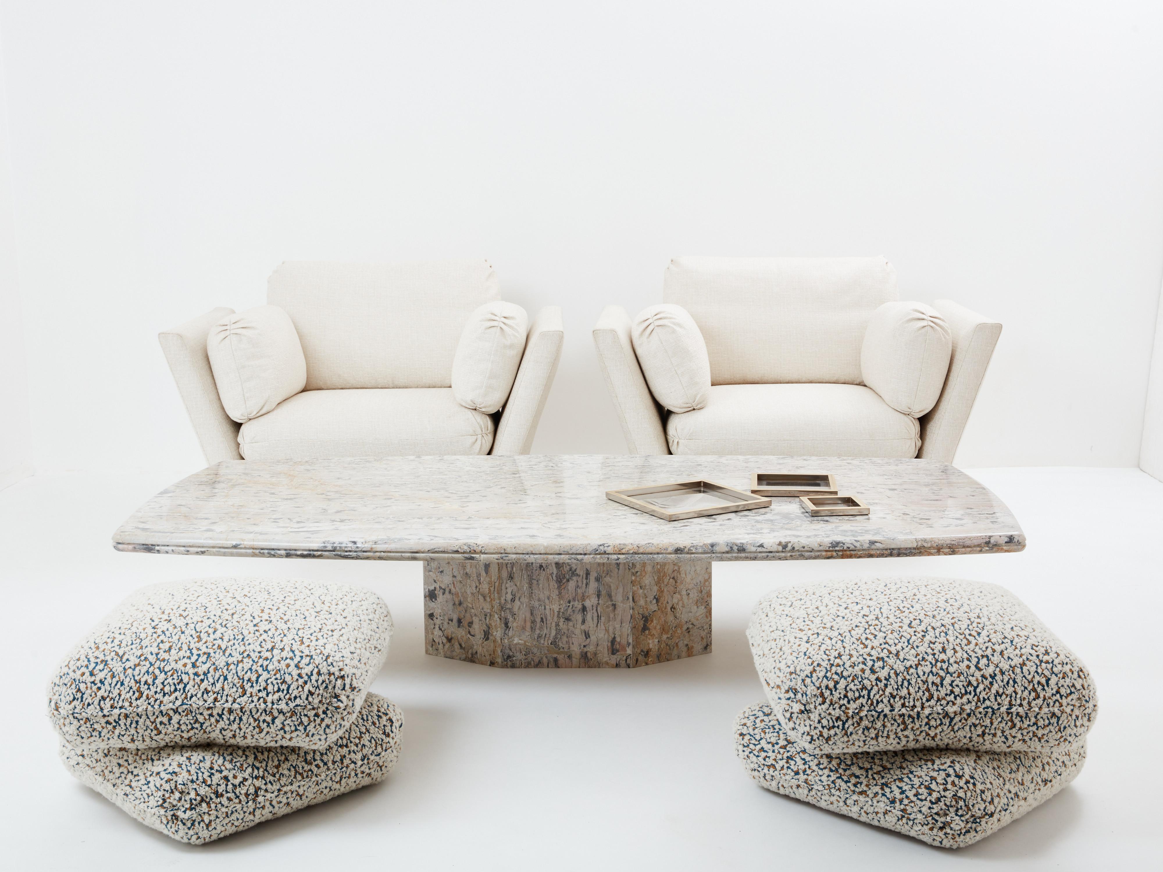 Neoklassizistisches Sesselpaar von Maison Jansen, 1960er Jahre, neu gepolstert im Angebot 3