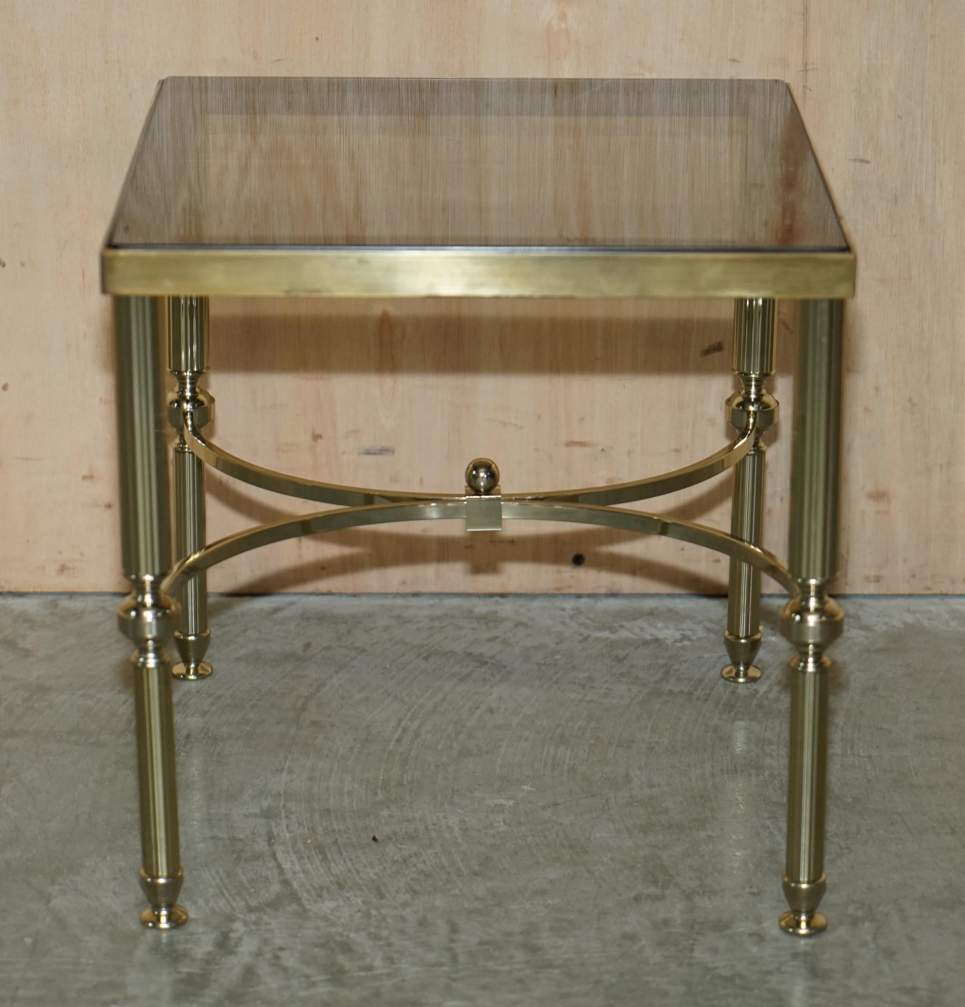 Maison Jansen Nest of Tables Hollywood Regency Nest of Three Brass Tables en vente 6