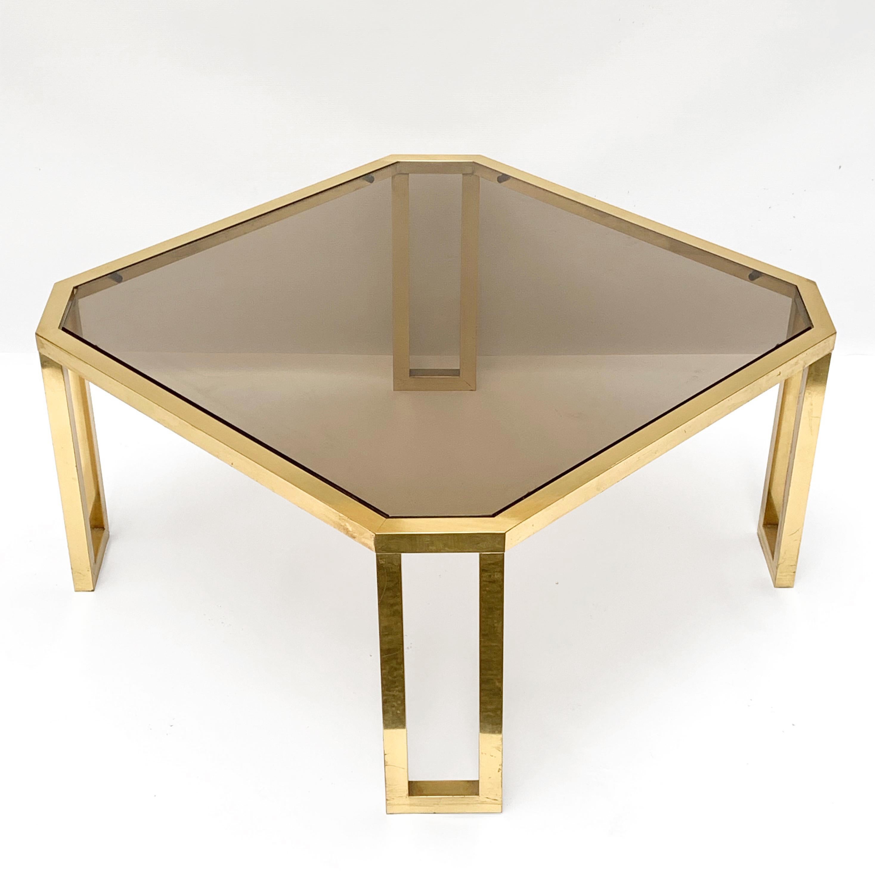 Verre fumé Tables octogonales en laiton et verre de la Maison Jansen, France, tables basses des années 1970 en vente
