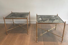Maison Jansen:: Paire de tables d'appoint en laiton avec miroirs églomisés:: Français