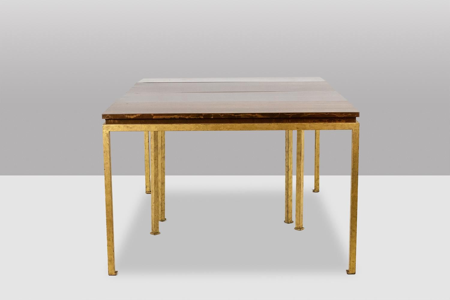 Maison Jansen. Paar Konsolen aus vergoldetem Eisen. Circa 1970. im Angebot 11