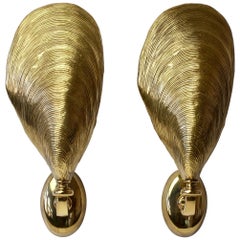 Maison Jansen - Paire d'appliques ou d'appliques à coquille de moule en bronze du milieu du siècle dernier