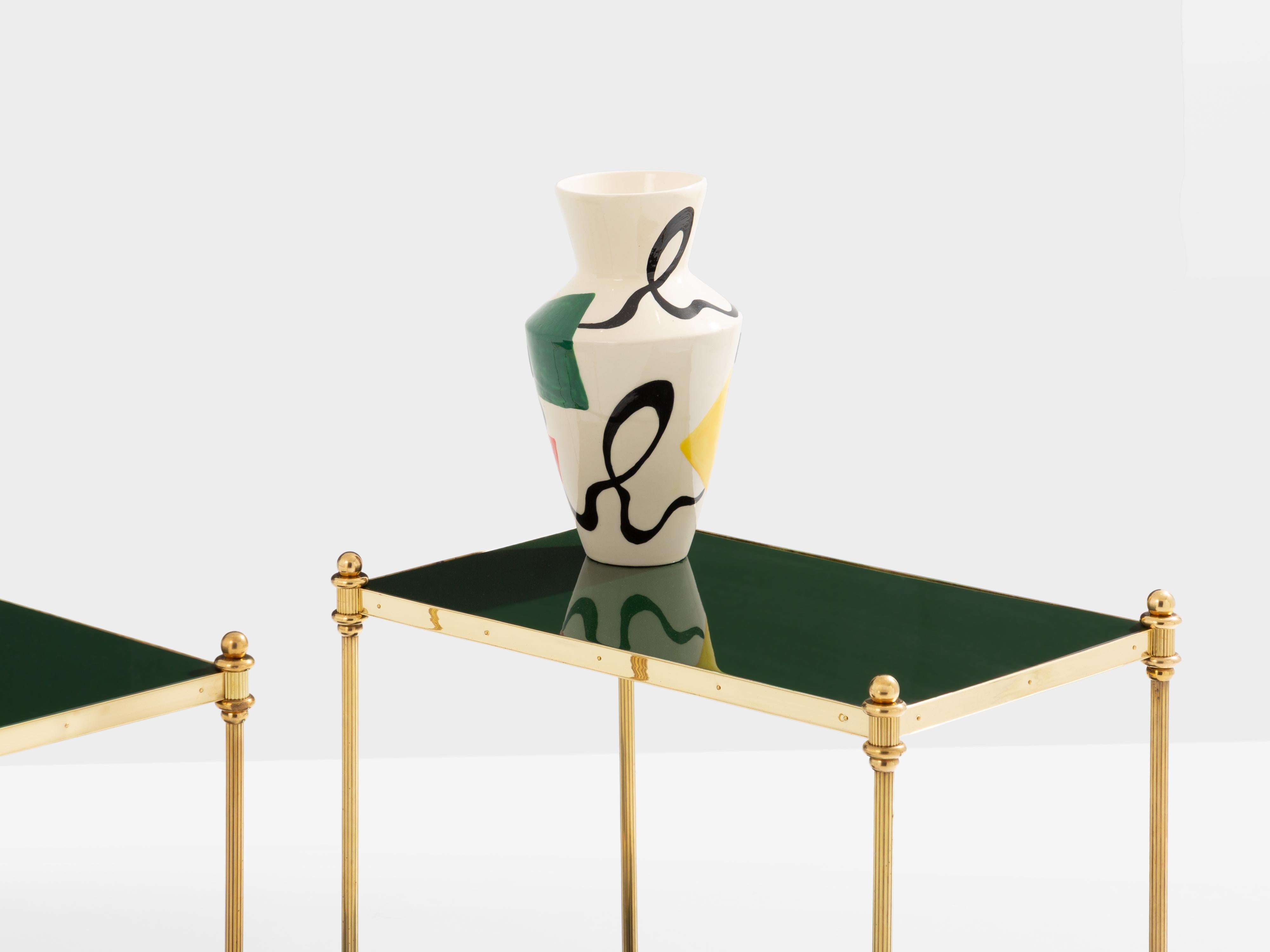 Maison Jansen pair of two-tier side tables brass green lacquer 1970s In Good Condition For Sale In Paris, IDF