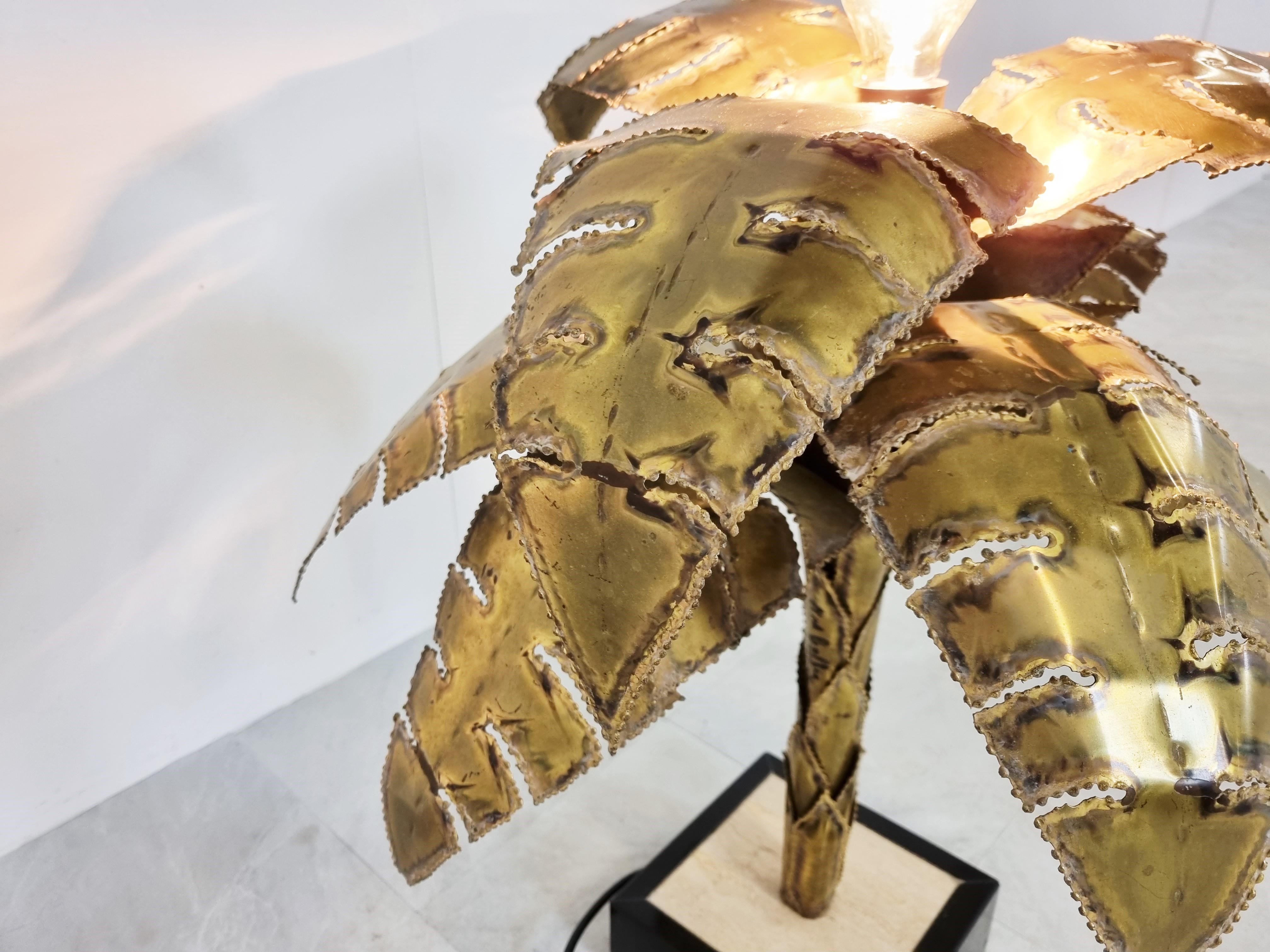 Lámpara de mesa Maison Jansen Palm, años 70 Latón en venta